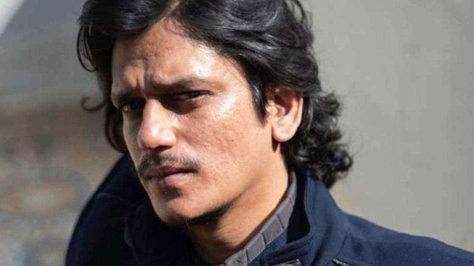 1600x900 Vijay Varma Wallpaper