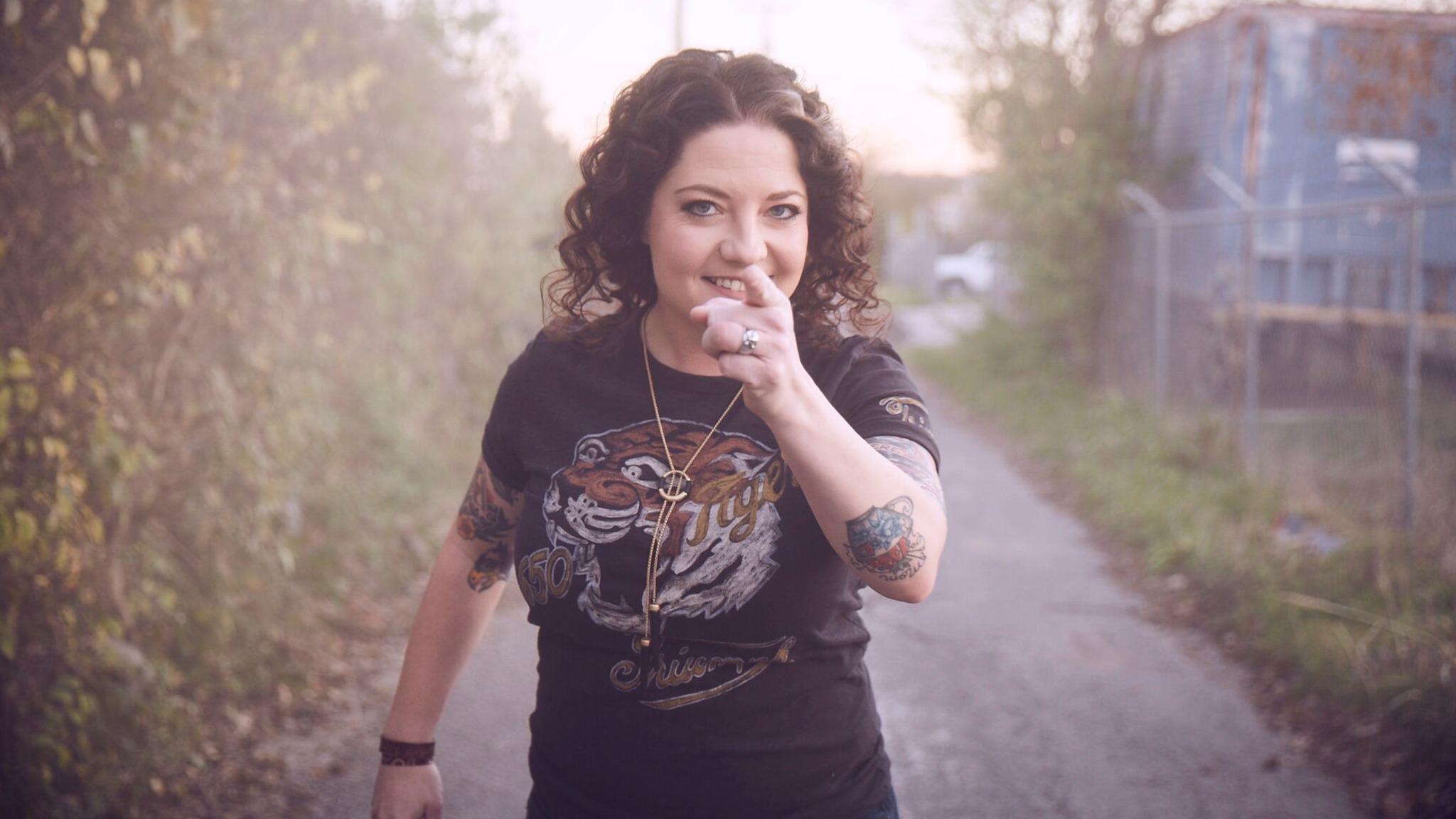 2048x1152 Ashley McBryde Wallpaper