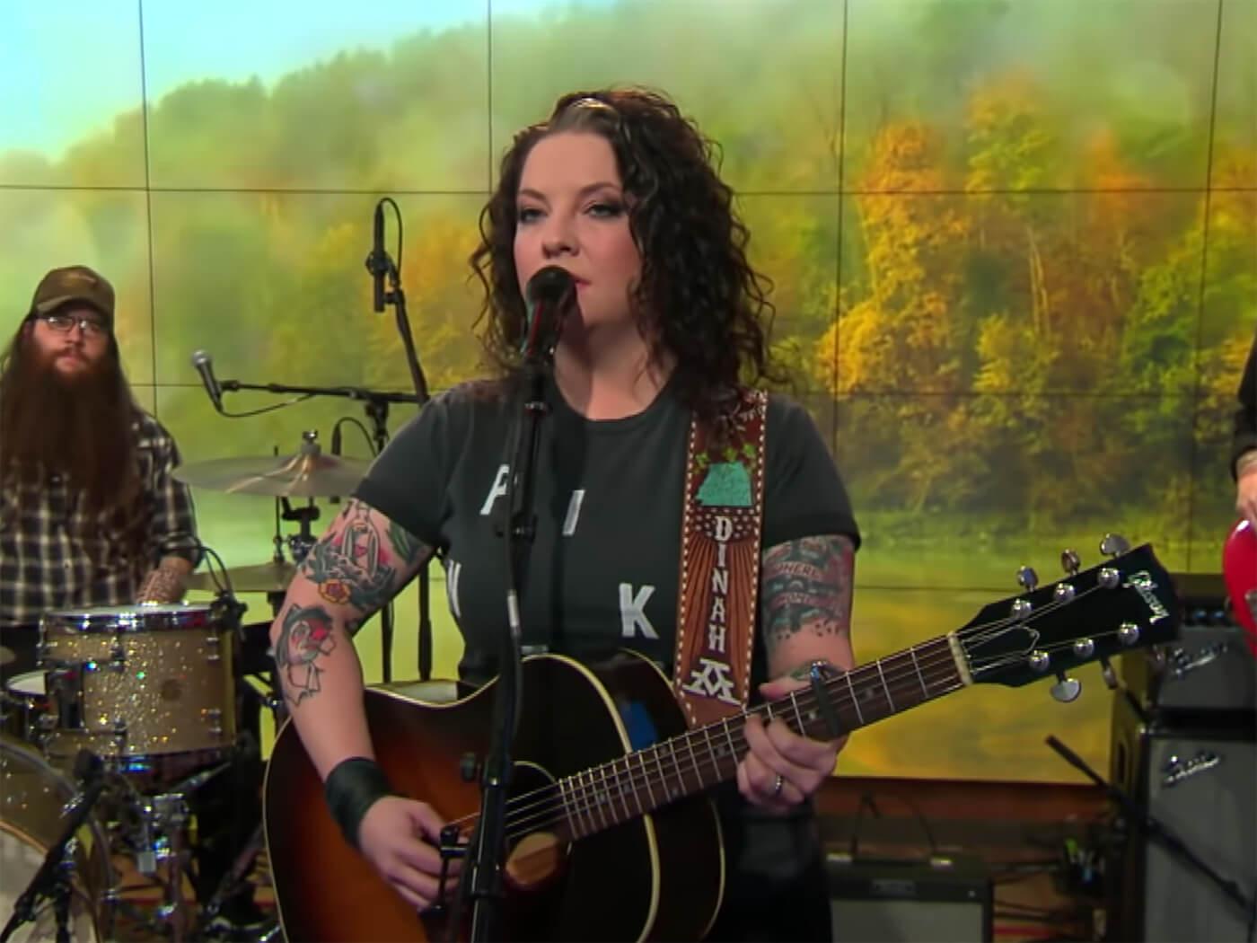 1400x1050 Ashley McBryde Wallpaper