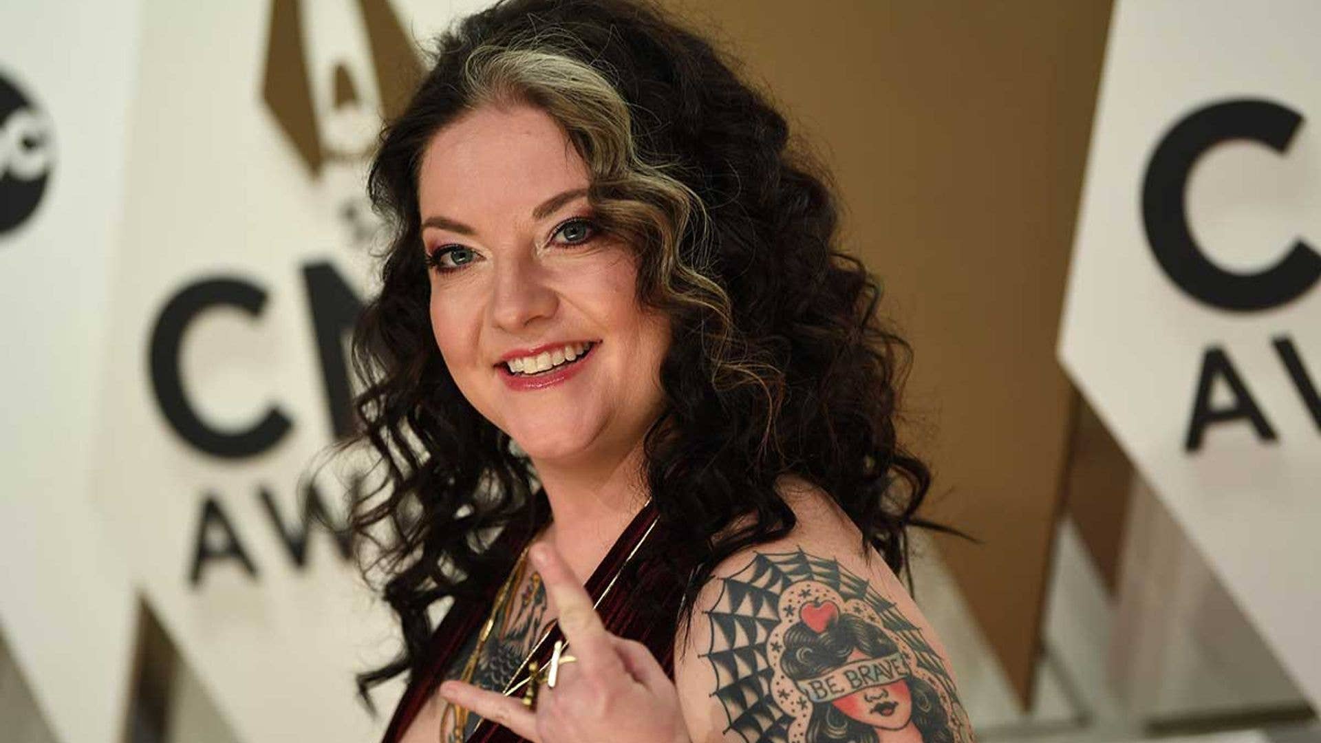 1920x1080 CMA Awards: Ashley McBryde reveals stern warning she received ahead of 2022 ceremony