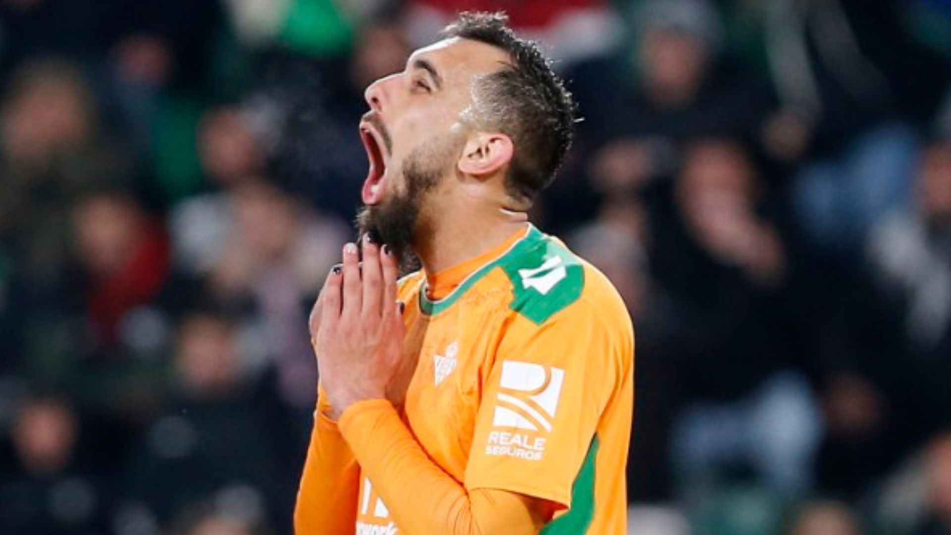 1920x1080 Why does Real Betis star Borja Iglesias paint his nails?