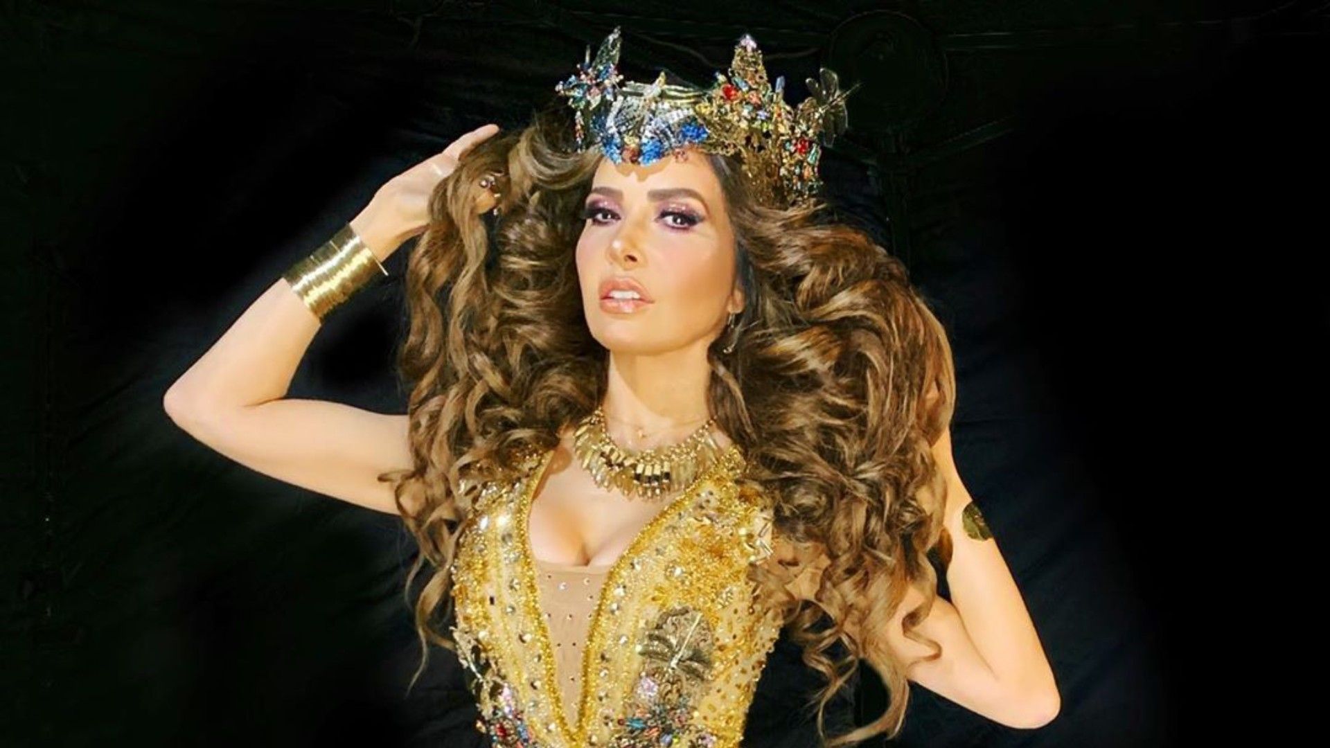 1920x1080 Gloria Trevi Wallpaper