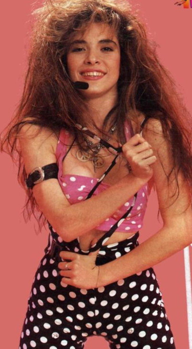 770x1398 Gloria Trevi Wallpaper