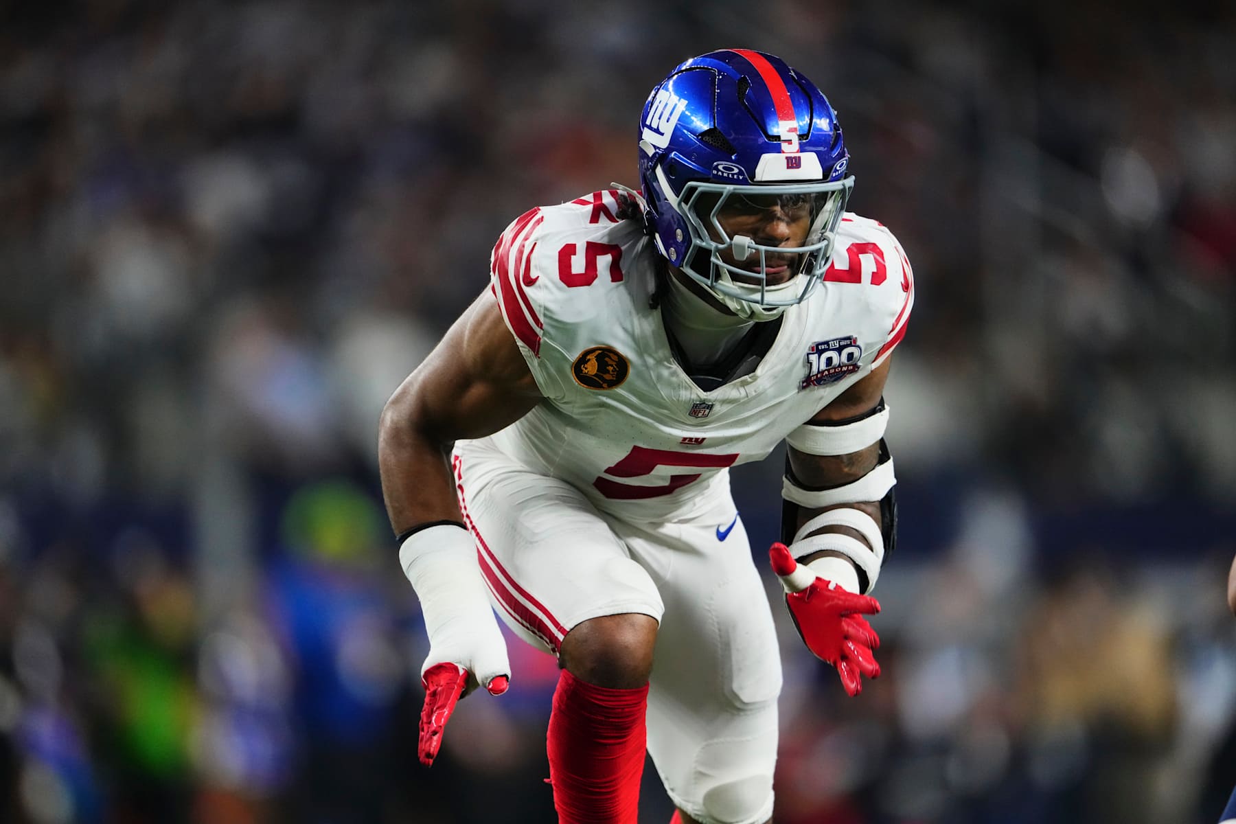 1800x1200 Giants' Kayvon Thibodeaux Calls Out Dez Bryant After Saquon Barkley Post