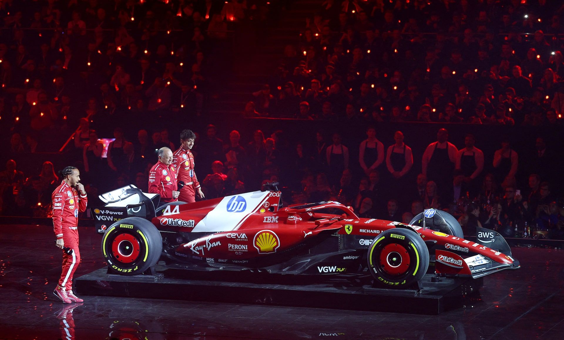 1920x1158 Hamilton prepares for first proper test of his new Ferrari
