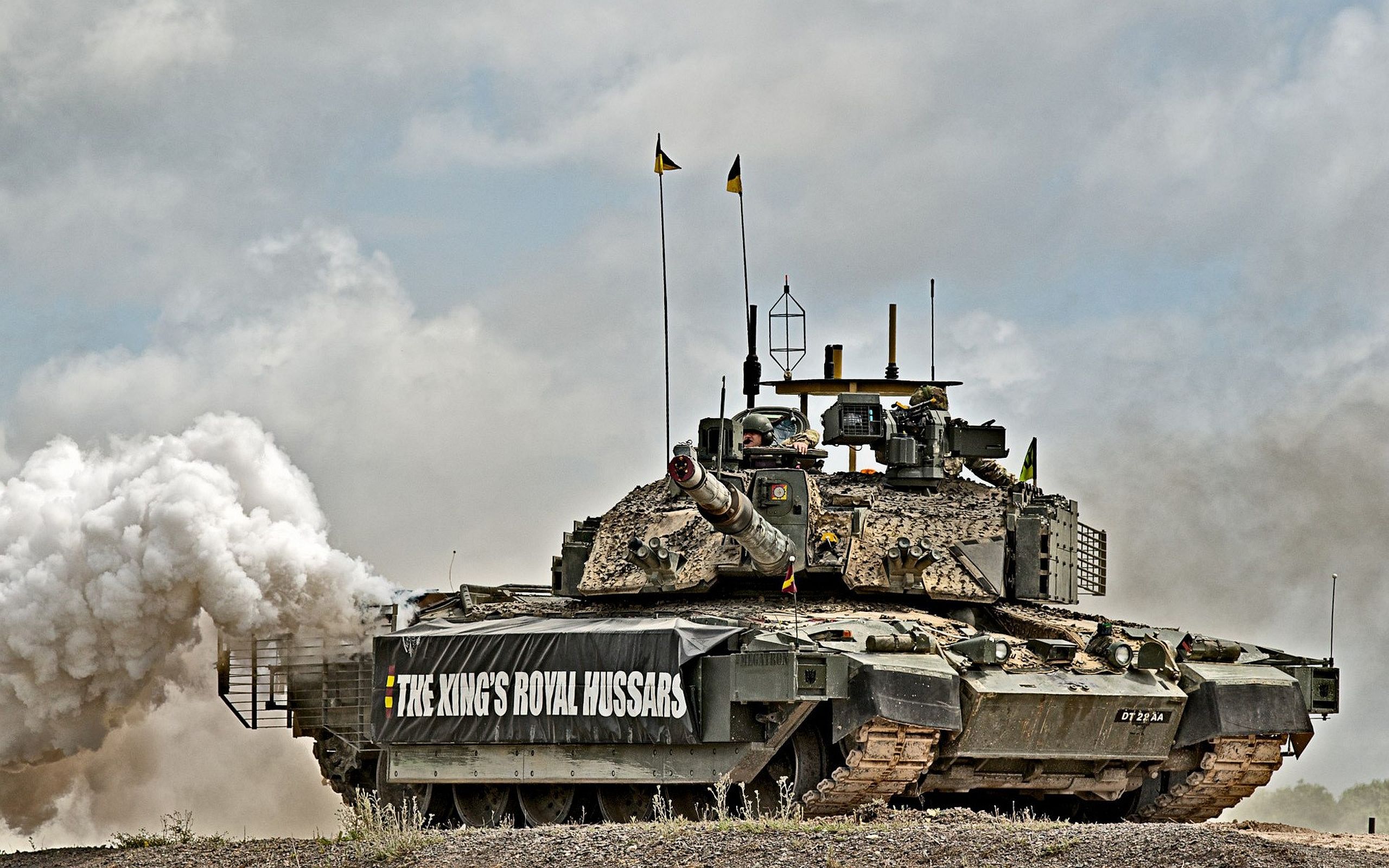 2560x1600 Download Tank Military Challenger 2 HD Wallpaperx1600