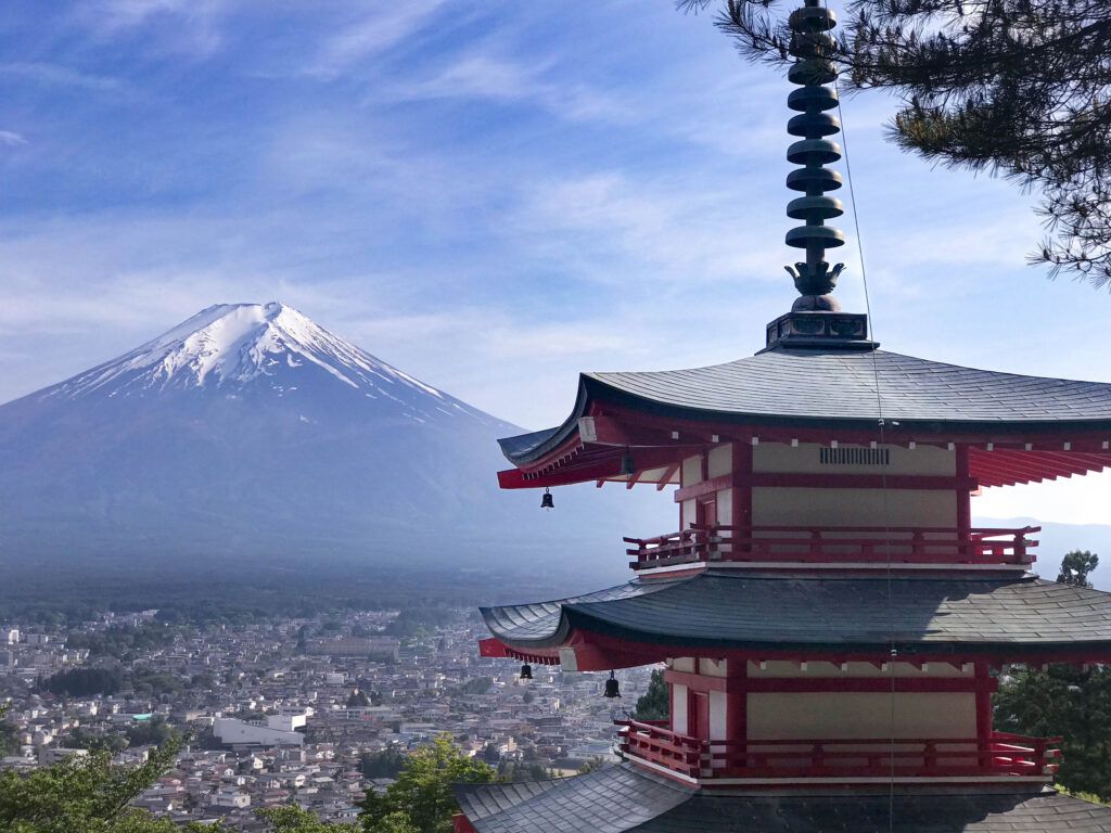 1024x768 Visiting Chureito Pagoda