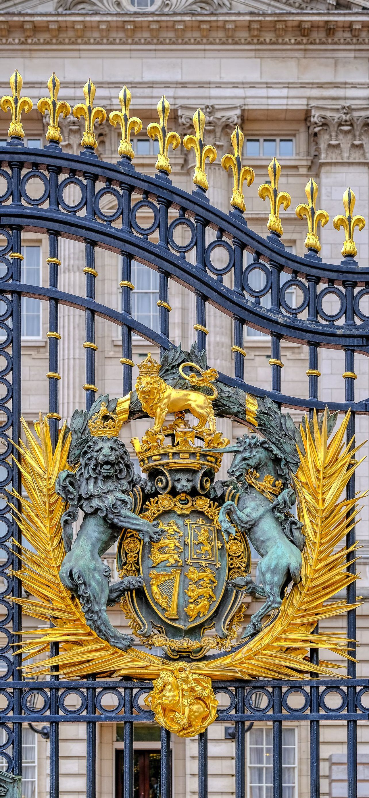 1284x2778 buckingham palace iPhone Wallpaper Free Download