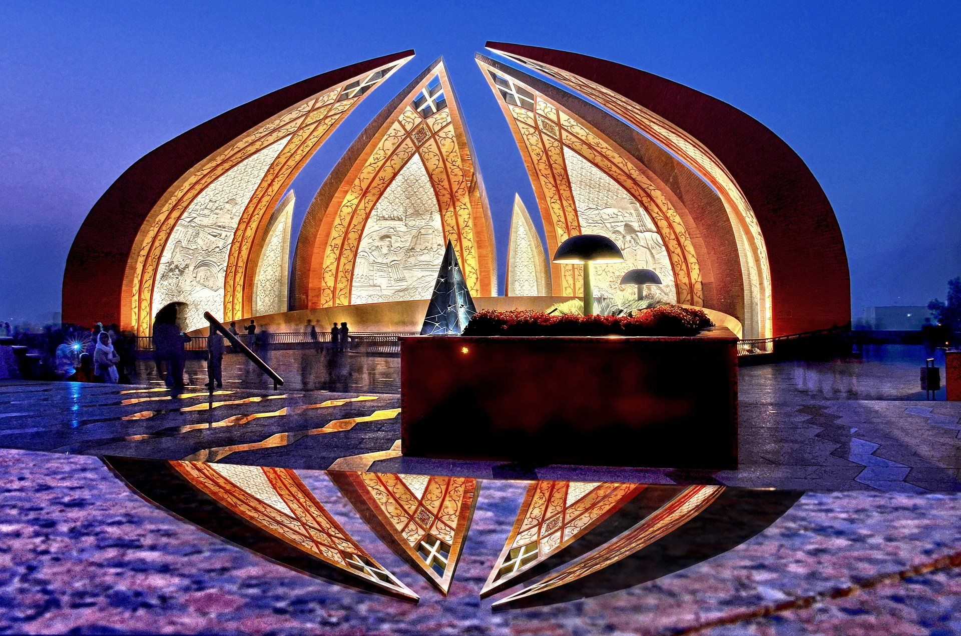 1920x1271 Pakistan Monument