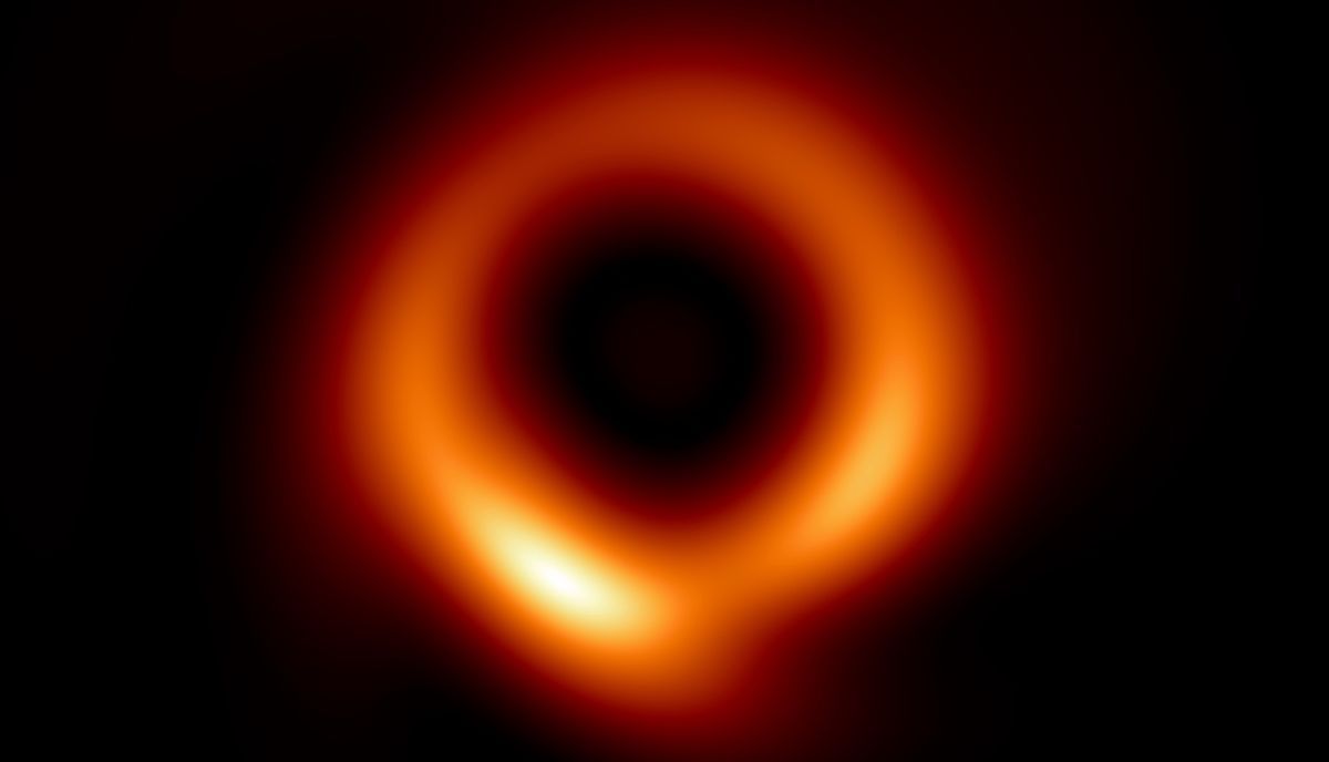 1200x688 First Ever Close Up Of A Supermassive Black Hole Sharpened To 'full Resolution' By AI, And The Results Are Stunning