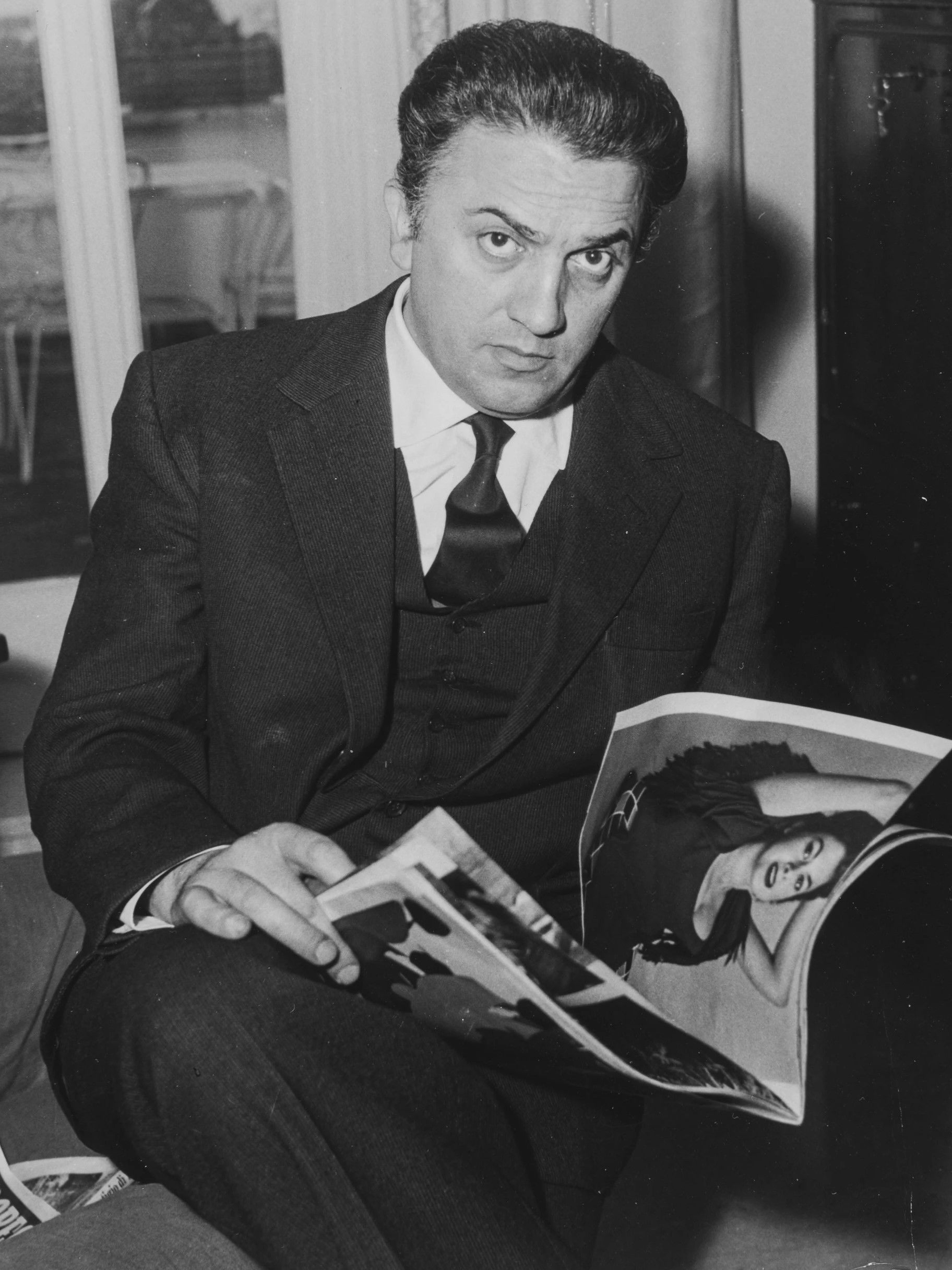 1824x2432 Federico Fellini