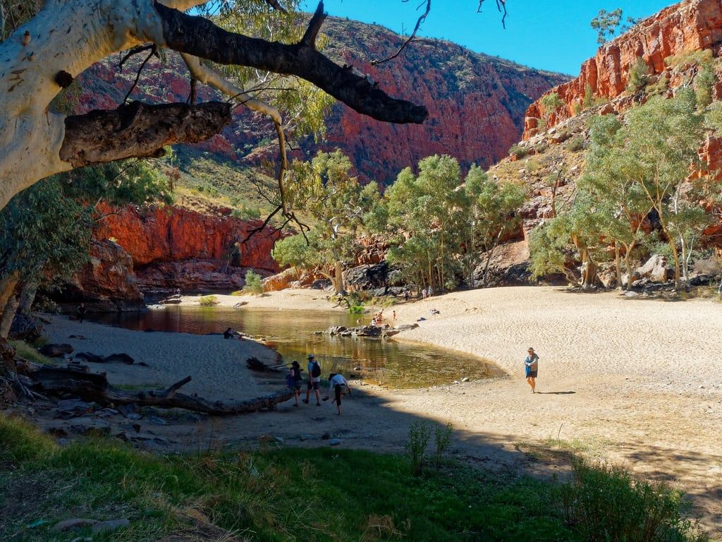 1024x768 A hike through Australian outback's Red Centre reveals scenery straight out of a painting. South China Morning Post