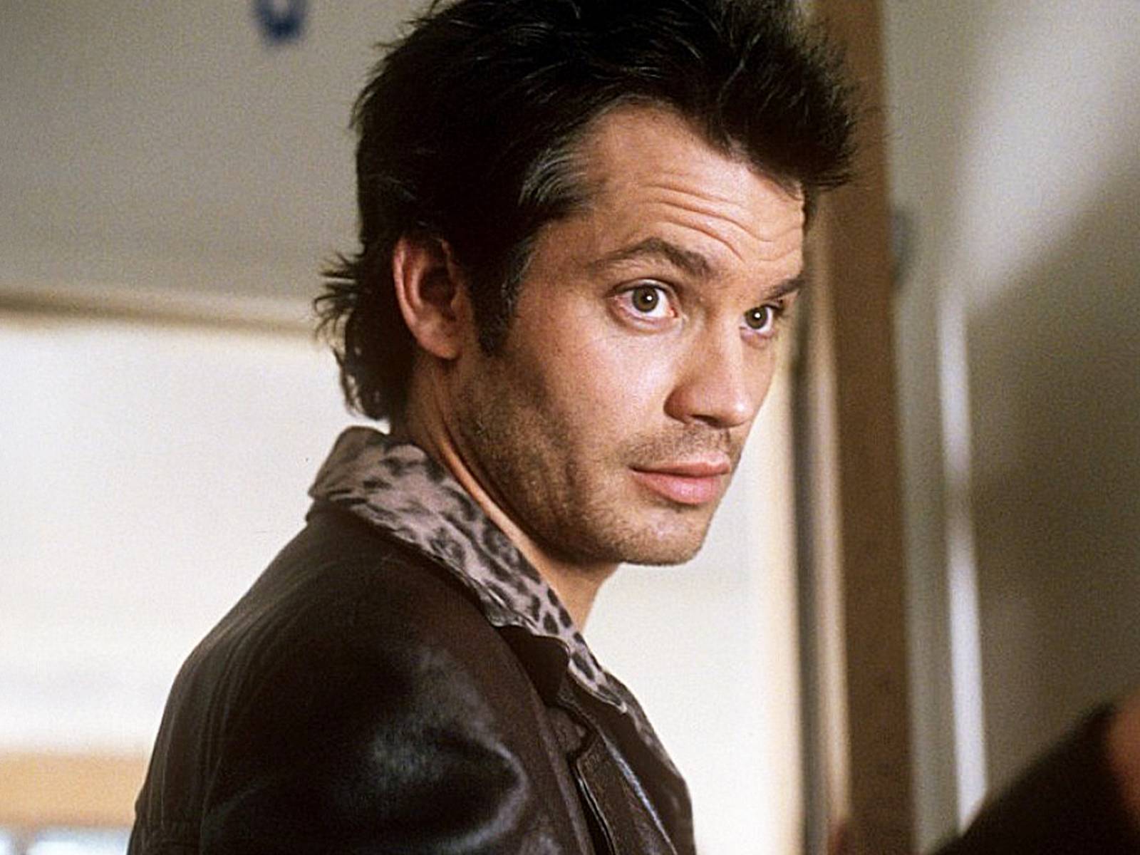 1600x1200 Years Ago, Timothy Olyphant Cemented Himself as a Lovable Scumbag in This Raunchy Teen Comedy