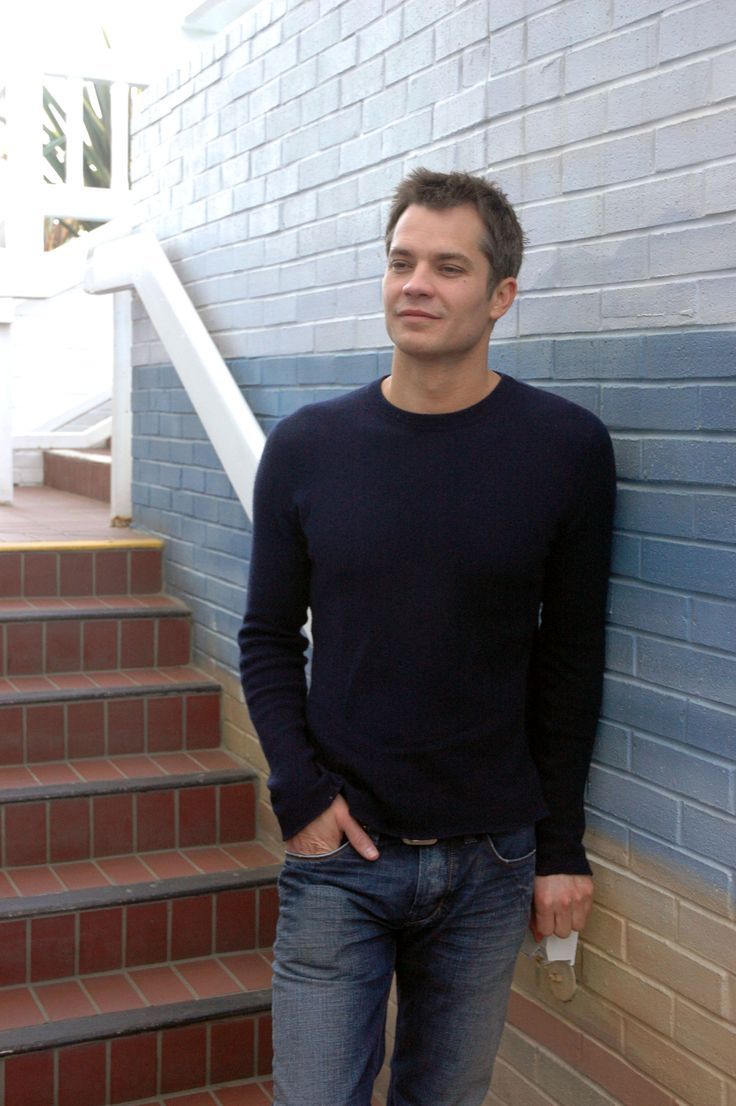 736x1106 Timothy Olyphant (2000×3008)