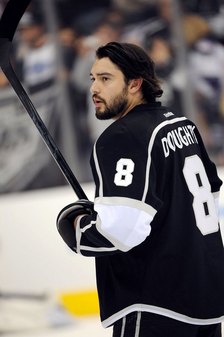 736x1106 Drew Doughty warms up for the Stanley Cup Finals