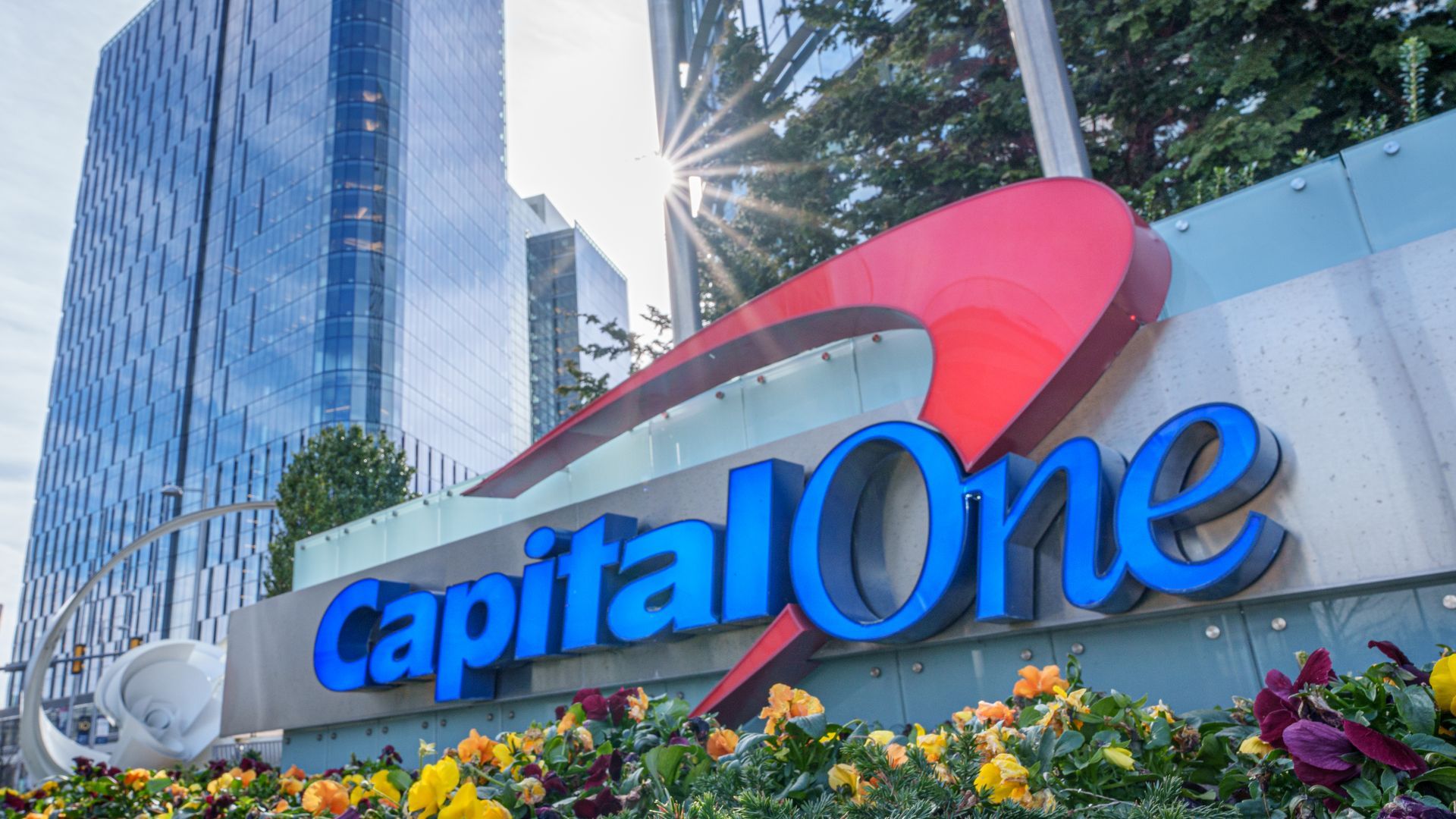 1920x1080 Capital One won't pay breakup fee if government stops Discover deal