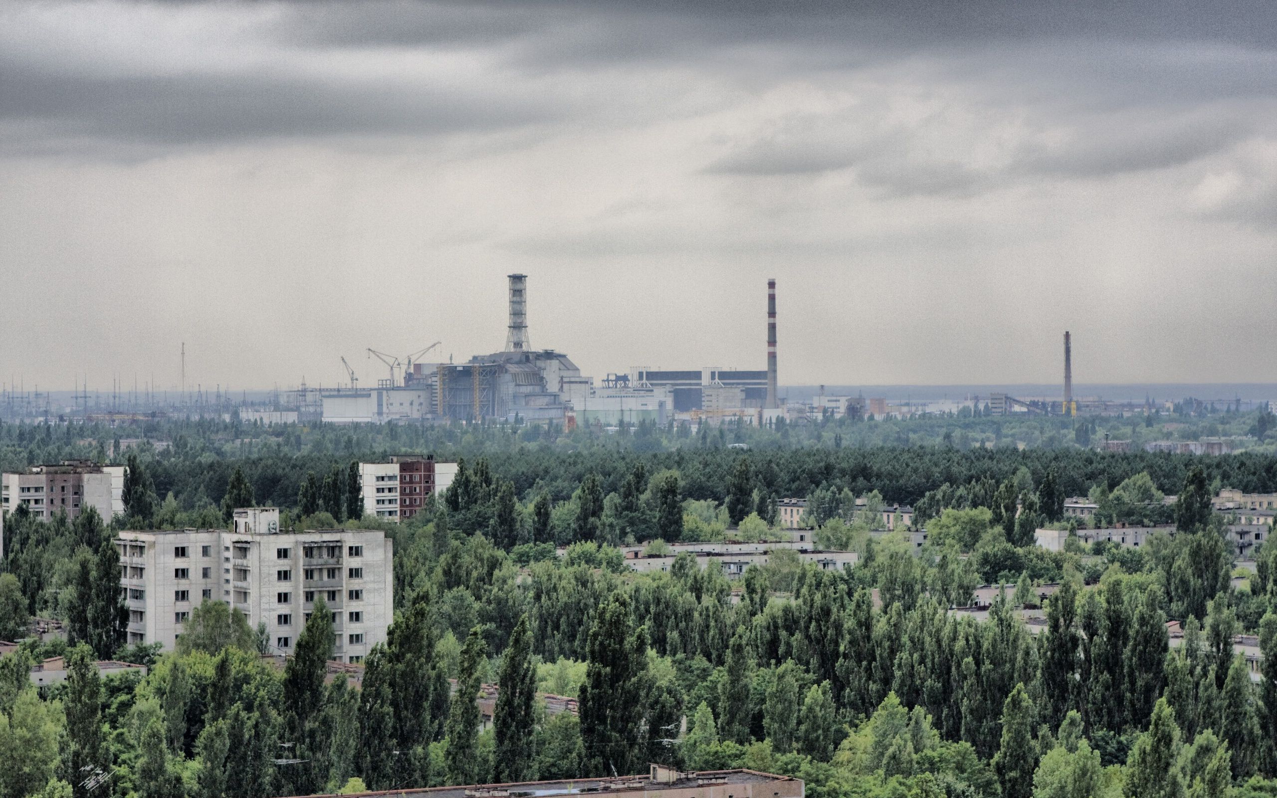 2560x1600 Download Pripyat Chernobyl Man Made Factory HD Wallpaperx1600