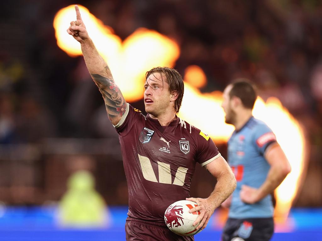 1024x768 STATE OF ORIGIN: Rough as guts. Good as gold. Munster's the perfect Origin captain