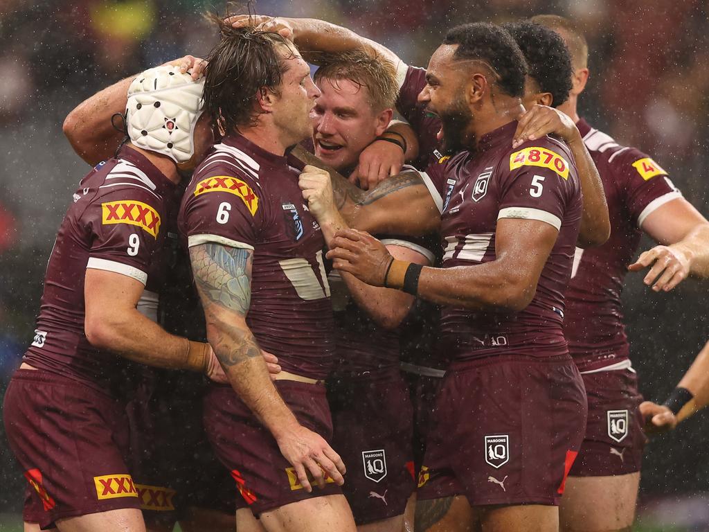 1024x768 STATE OF ORIGIN: Rough as guts. Good as gold. Munster's the perfect Origin captain