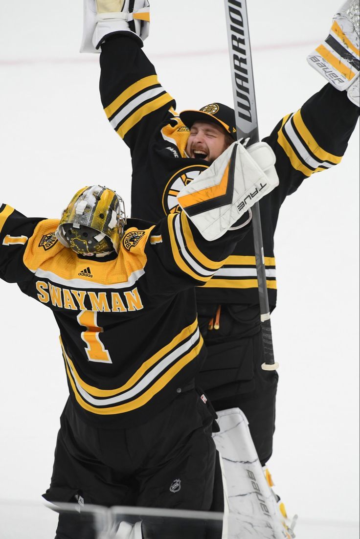 736x1102 Jeremy Swayman & Linus Ullmark
