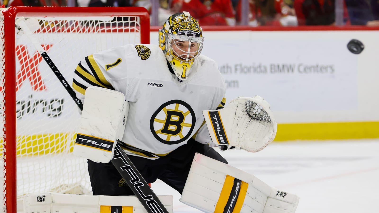 1600x900 Bruins sign Jeremy Swayman