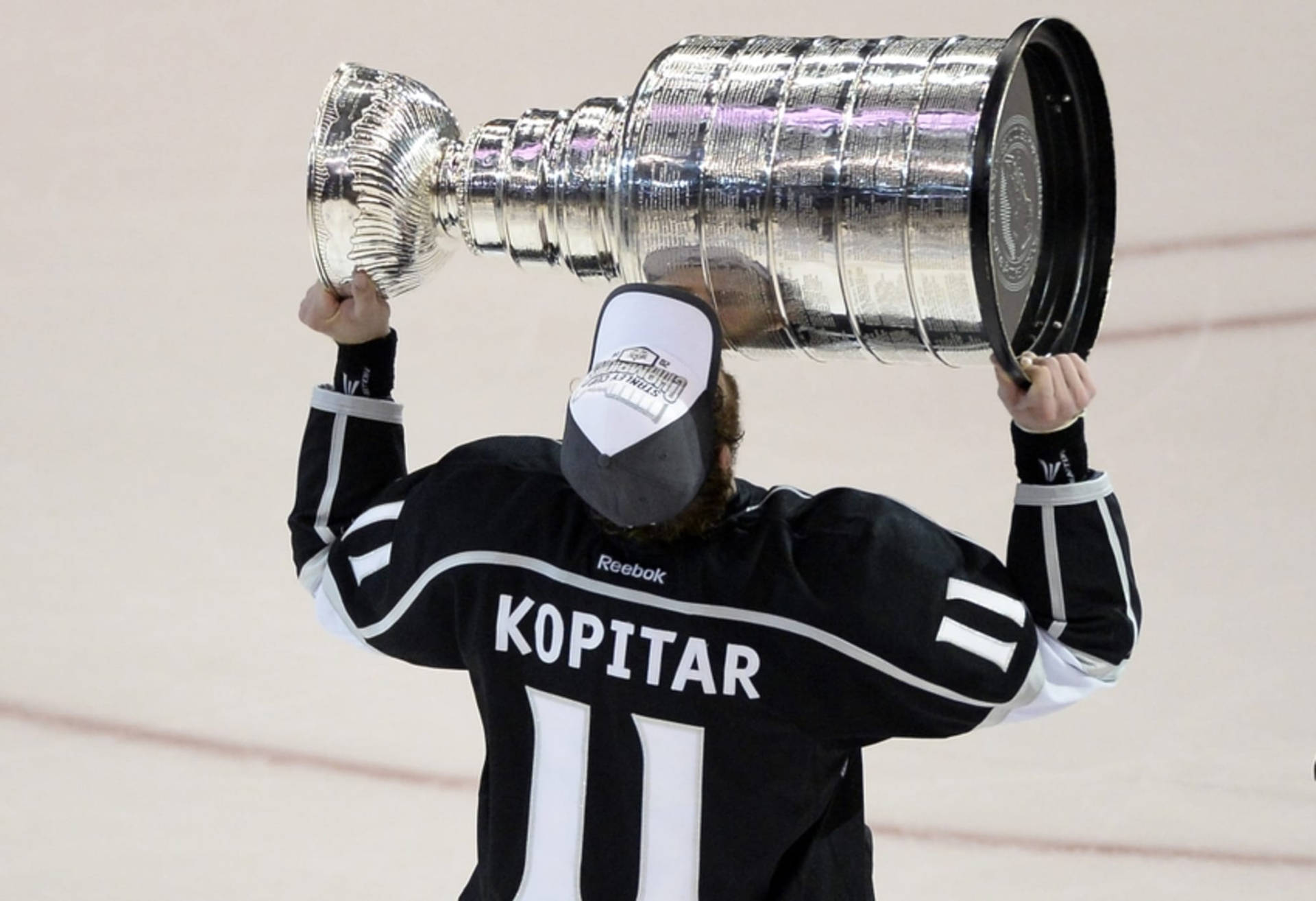 1920x1314 Download Caption: Anze Kopitar of Los Angeles Kings with the Stanley Cup. Wallpaper