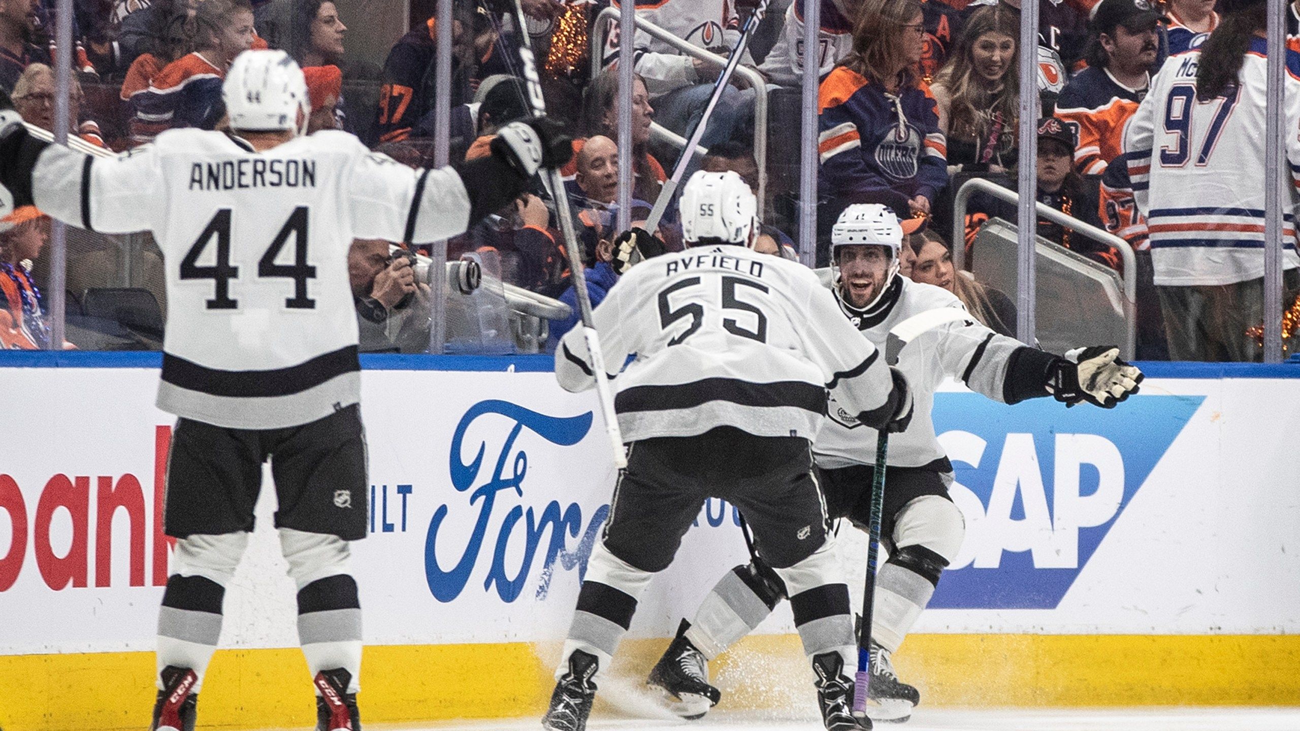 2560x1440 Anze Kopitar Scores In Overtime, Kings Beat Oilers 5 4 In Game 2 To Tie Series. WCBD News 2