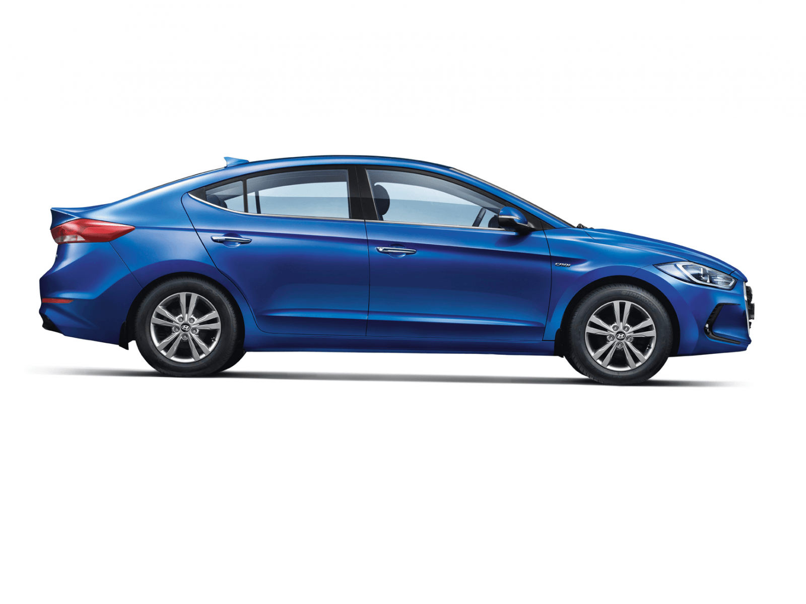 1600x1200 Hyundai Elantra Wallpaper