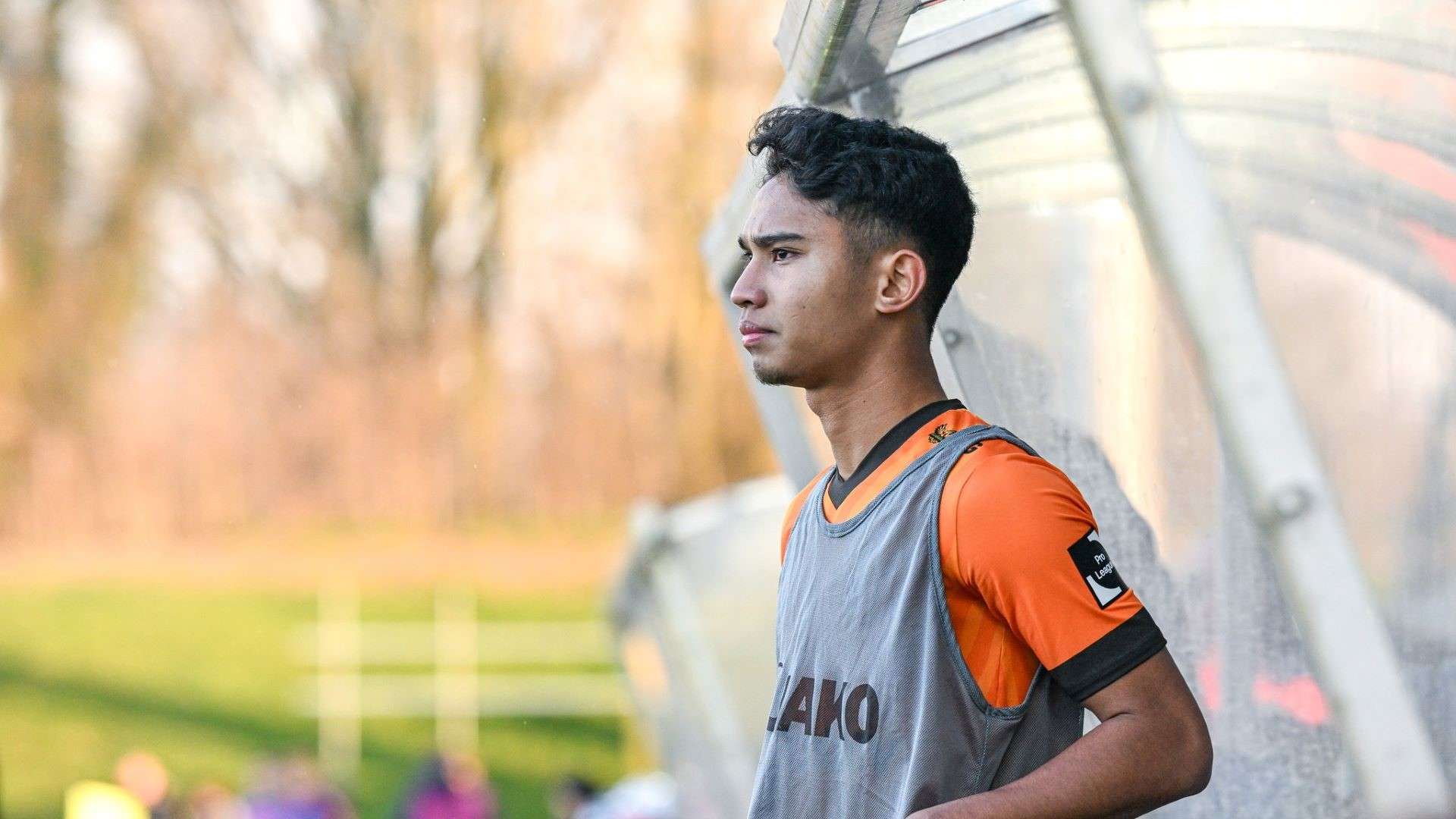 1920x1080 Marselino Ferdinan Saksikan Kekalahan KMSK Deinze Dari Bangku Cadangan. Goal.com Indonesia