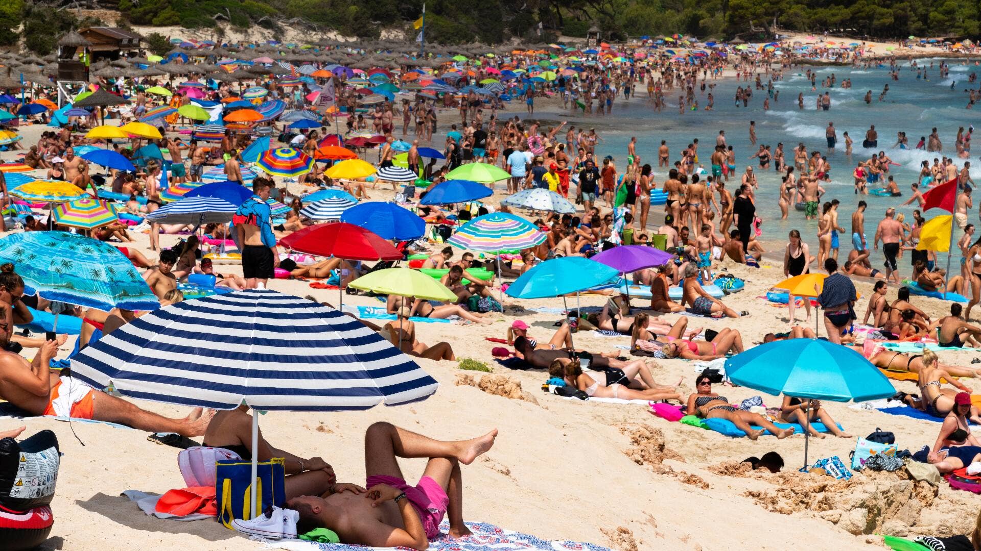 1920x1080 Europe's most overrated beaches
