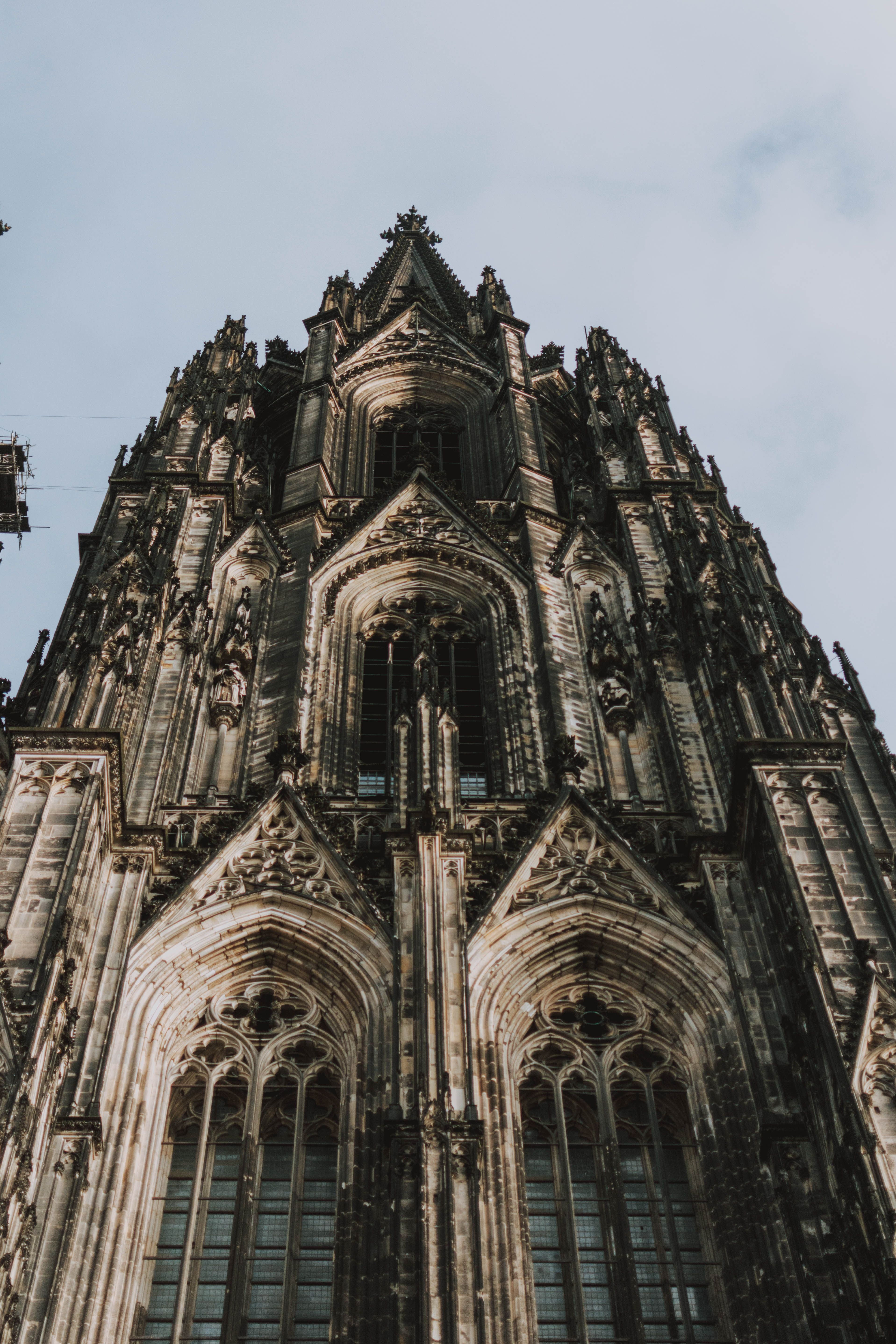 3834x5751 Free Image : medieval architecture, gothic architecture, place of worship, cathedral, landmark, building, classical architecture, sky, facade, church, spire, temple, city, steeple, abbey, symmetry, historic site, dome, stone carving 3834x5751