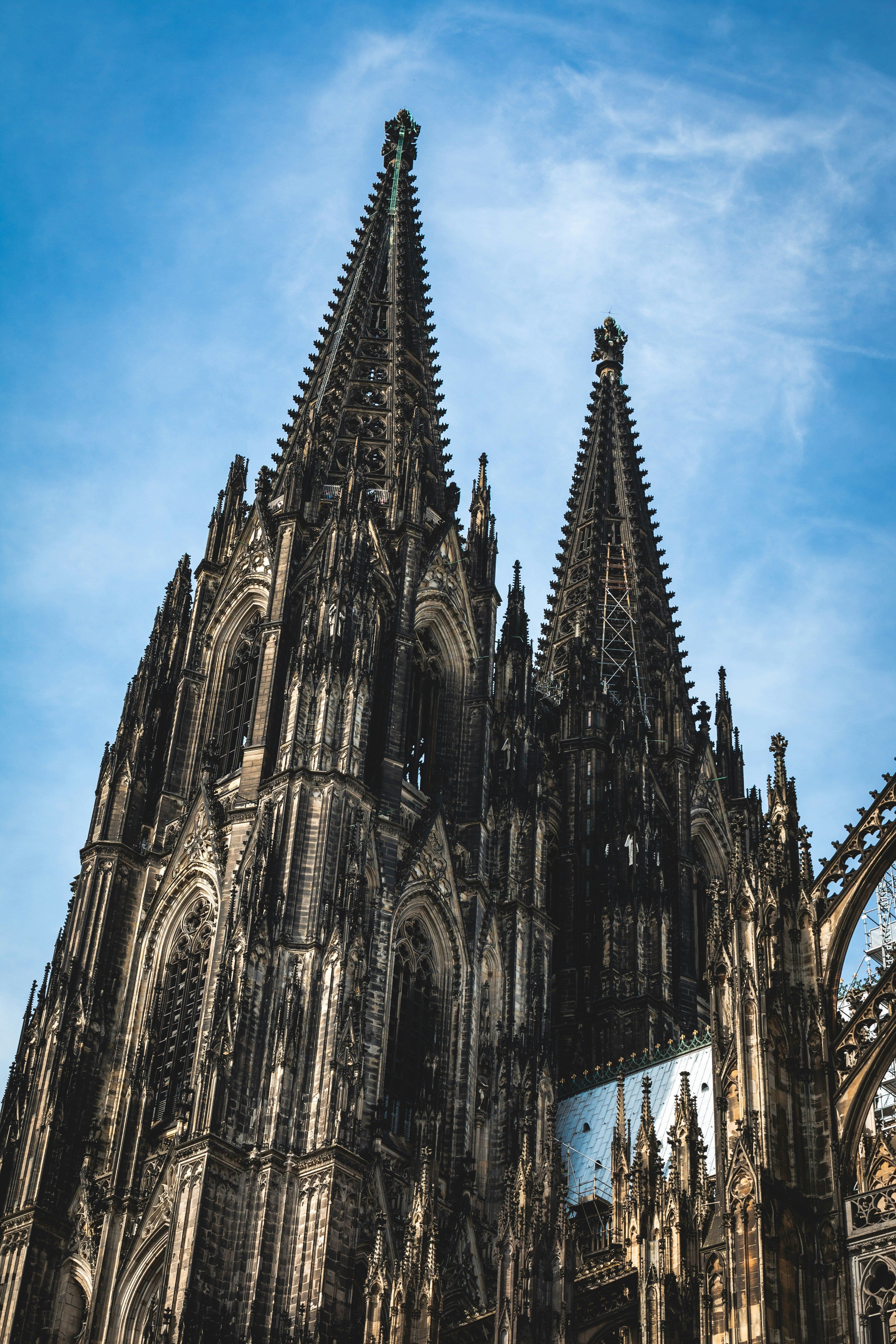 3648x5472 Gothic Architecture Explained: Pointed Arches, Stained Glass & Medieva