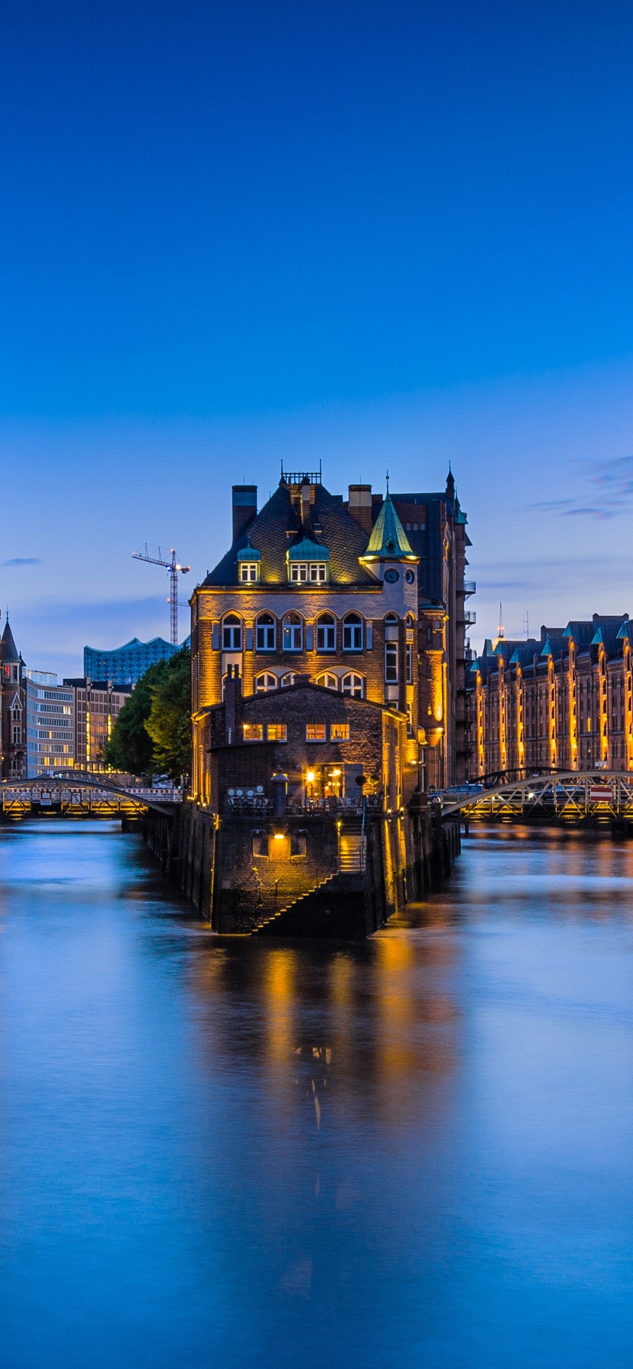 1284x2778 Speicherstadt Medieval Architecture Classical Old Best 4K IPhone And 6K Android DeskK 8K Lock Screen Home Screen Wallpaper Background And 2025