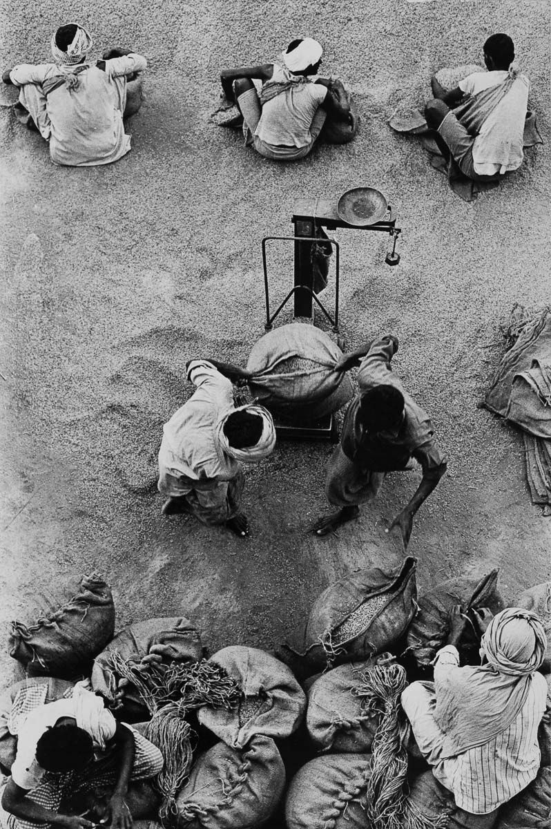 798x1200 Out of the darkroom: Raghu Rai at Paris Photo Fair 2017. Architectural Digest India