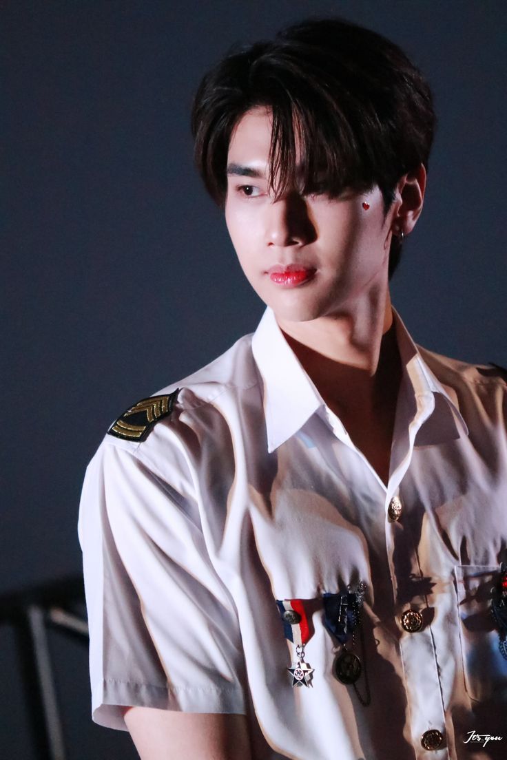 736x1104 Dunk Natachai