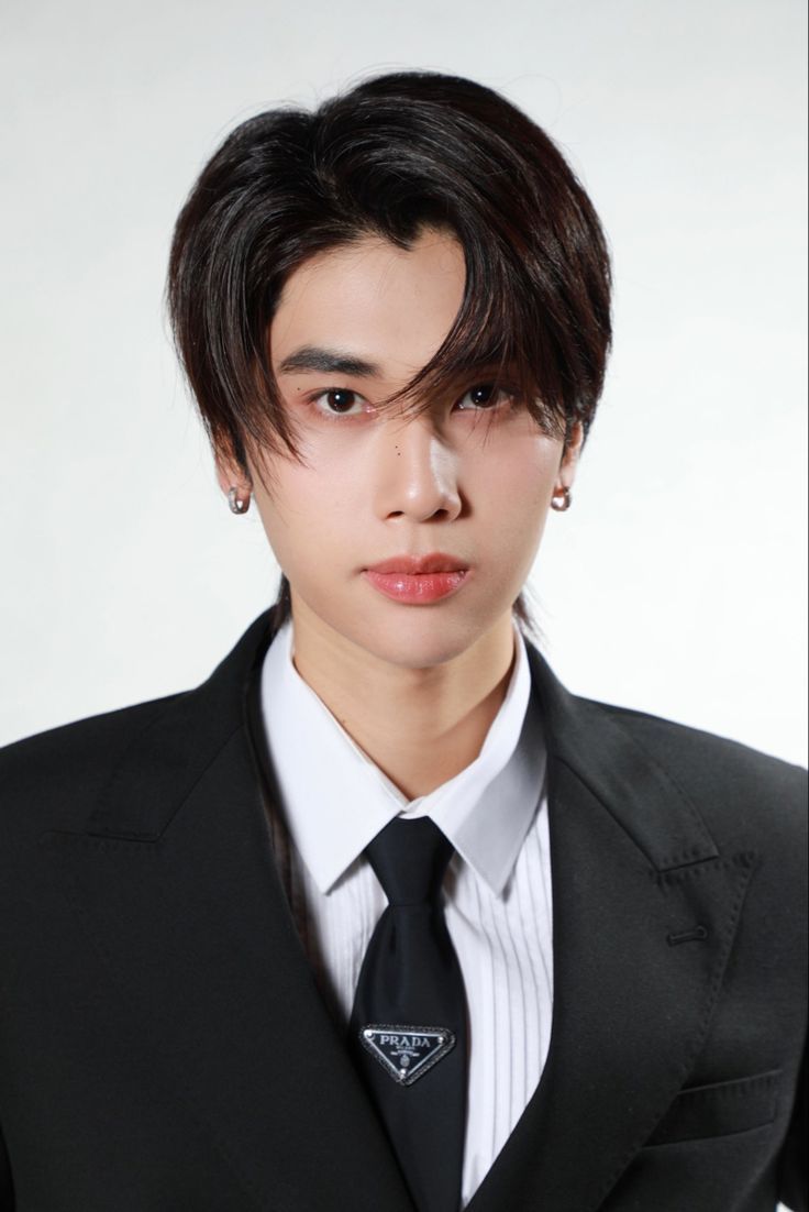 736x1102 Thai actor dunk natachai Instagram: dunknatachai
