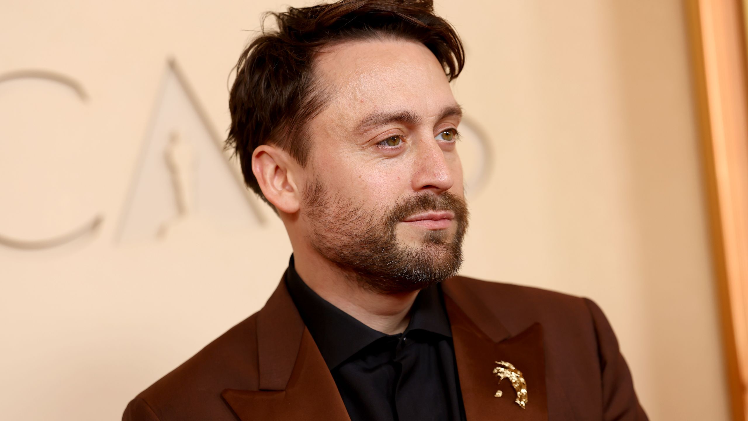 2560x1440 The inside track on Kieran Culkin's very artsy Oscars brooch