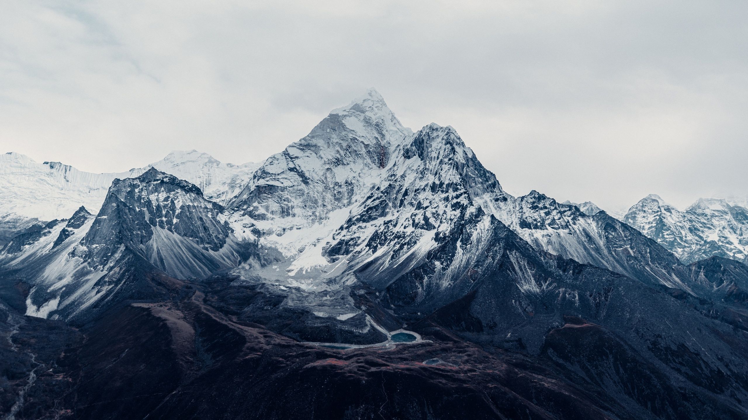 2560x1440 Mount Everest Wallpaper 4K, Mountain Peak, Himalayas, Nepal