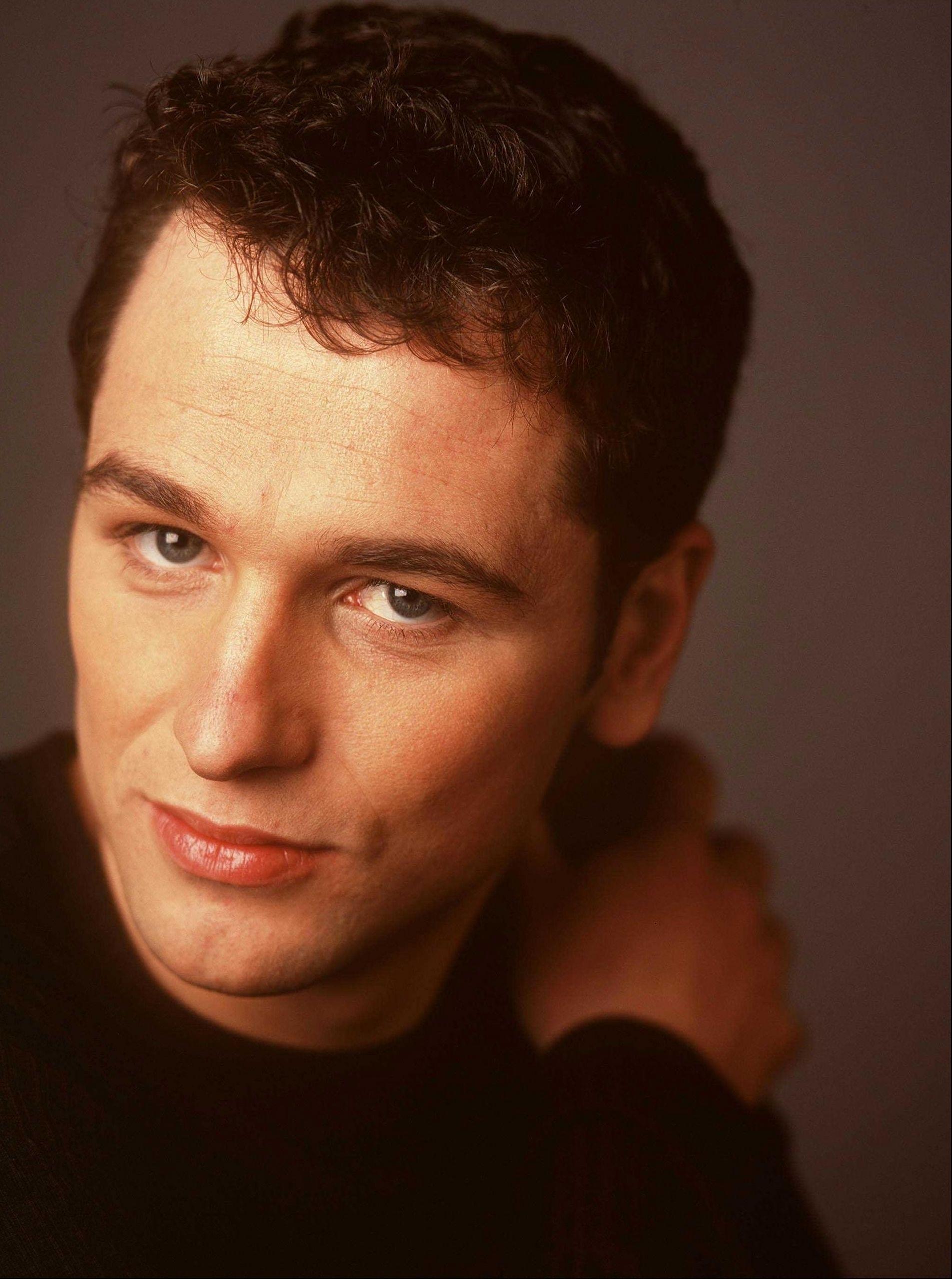 1905x2560 Matthew Rhys Wallpaper