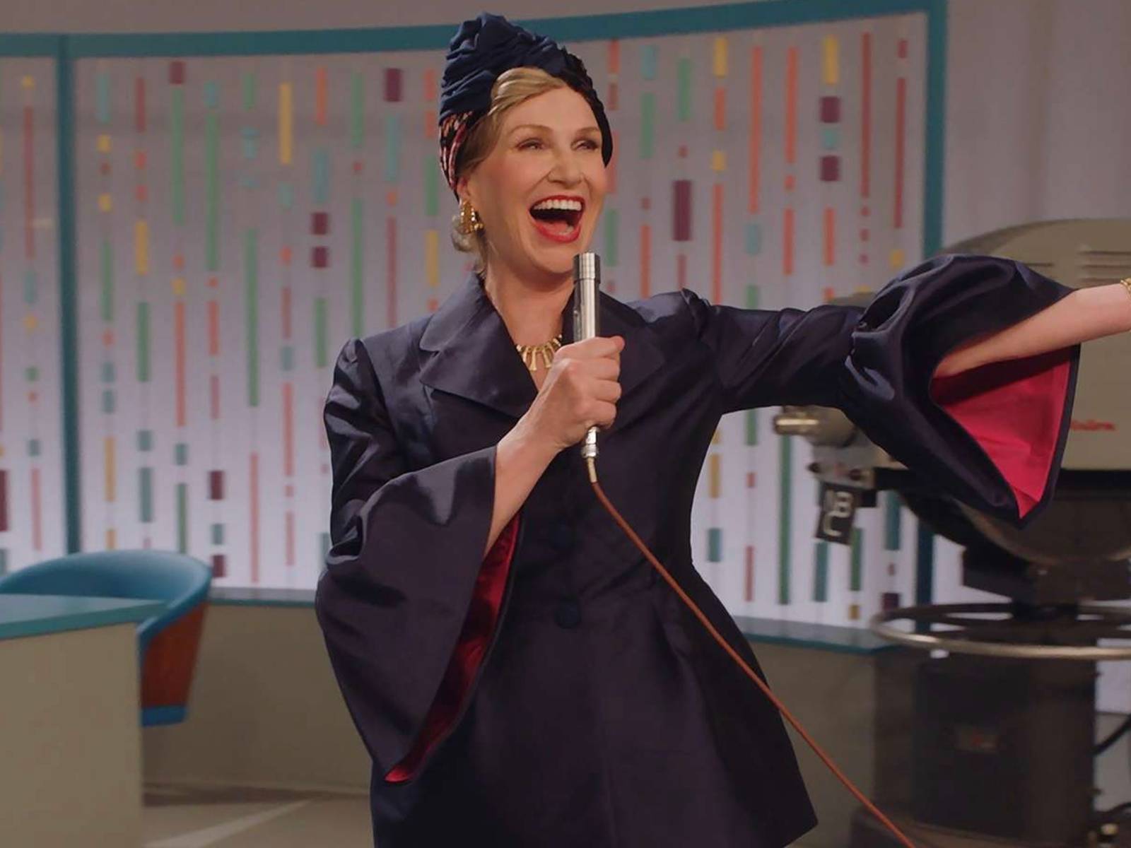 1600x1200 Jane Lynch Reveals The 'Juicy' Role She Remembers Fondly