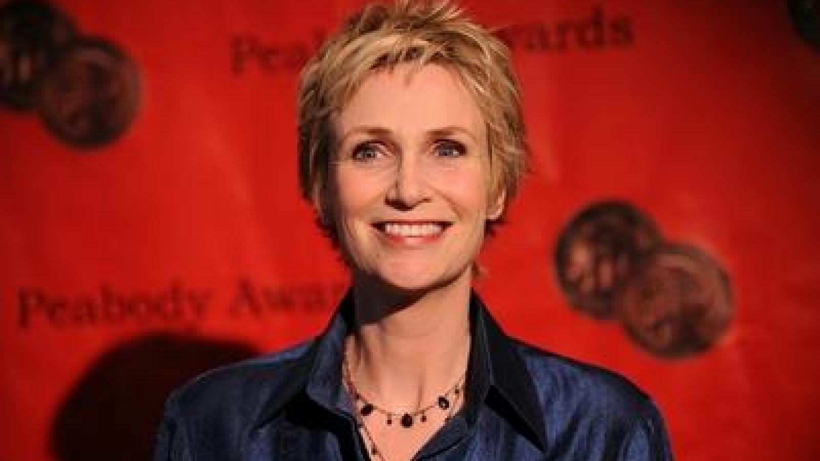 1600x900 Jane Lynch's acting career is full of 'Glee'