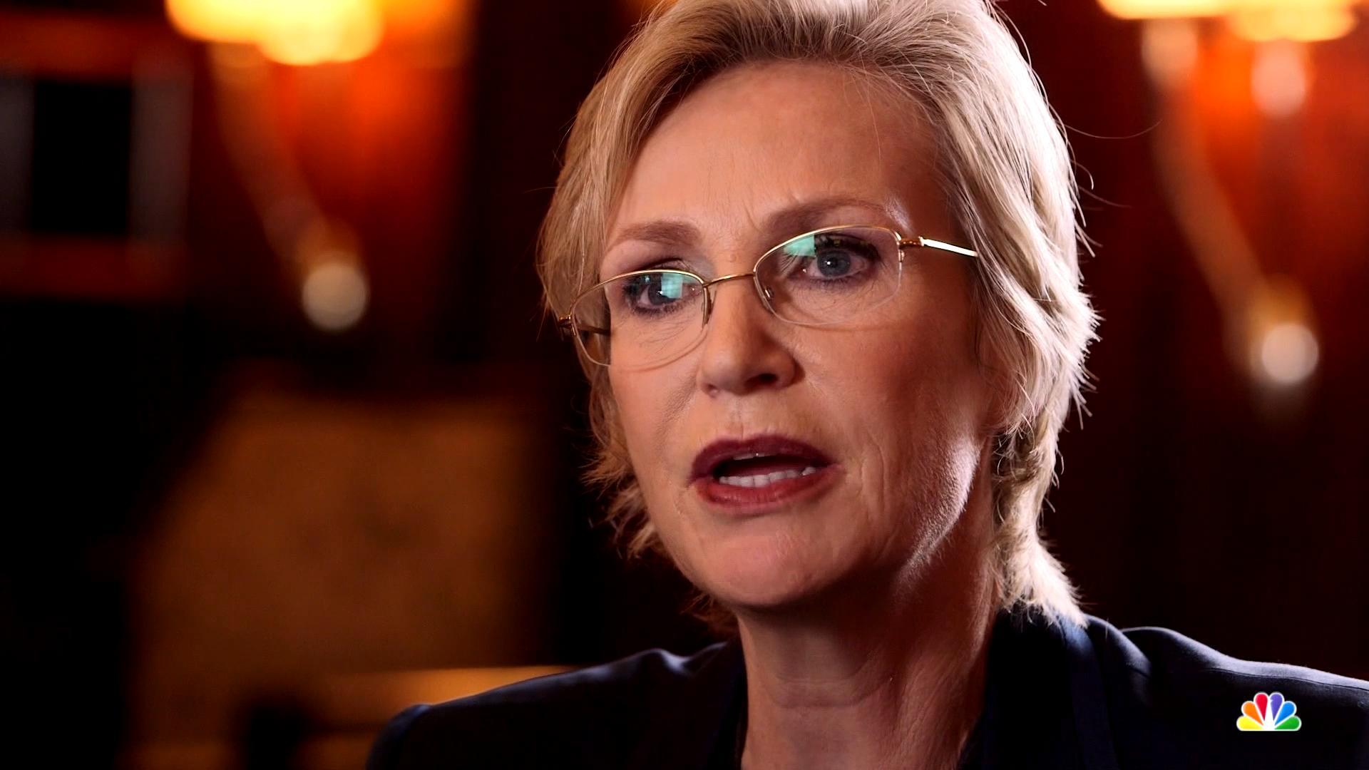 1920x1080 Jane Lynch On Having the “Most Amazing Killer Job”