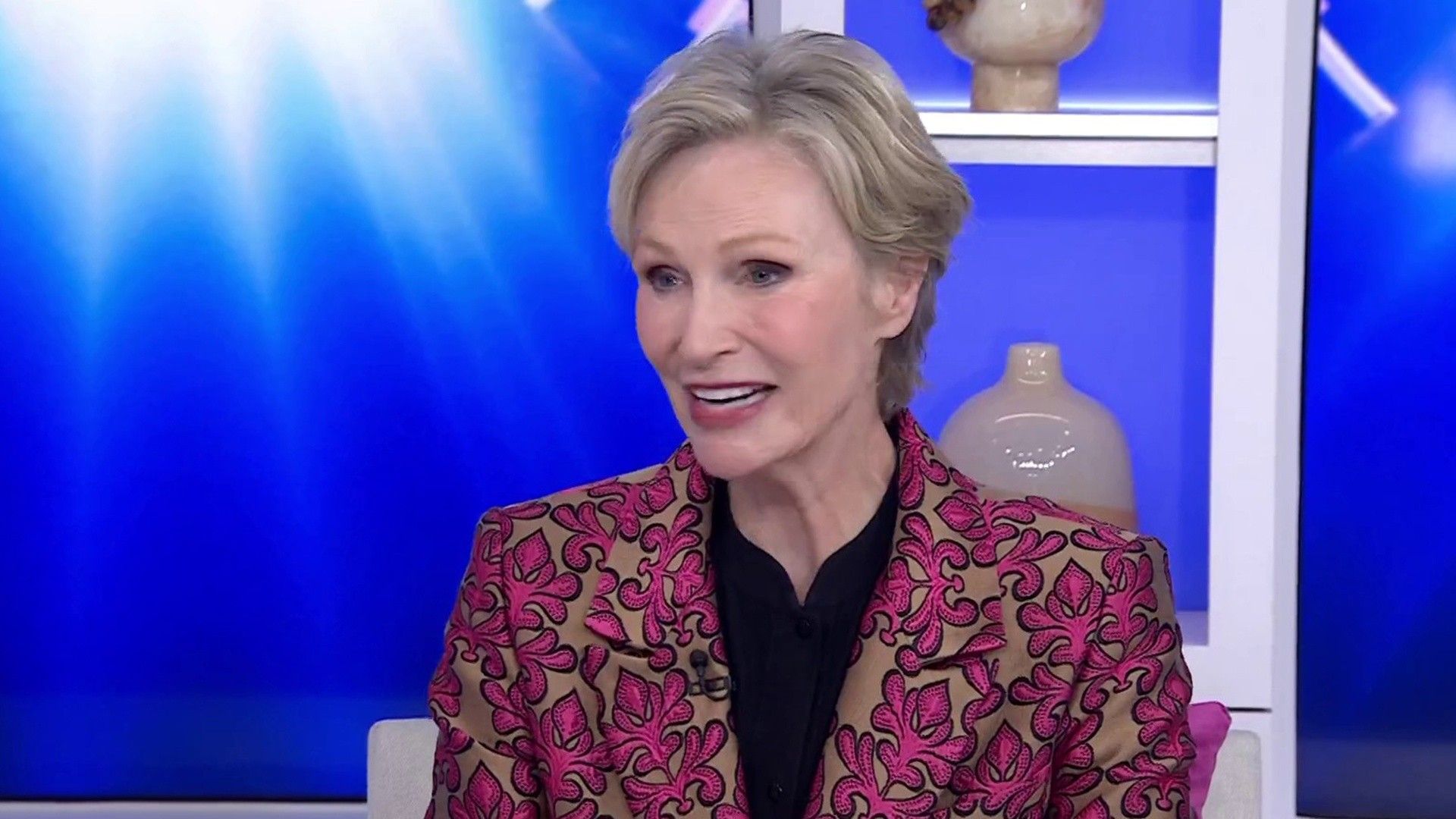 1920x1080 Jane Lynch Talks Hosting 'Celebrity Weakest Link, ' Christmas Tour