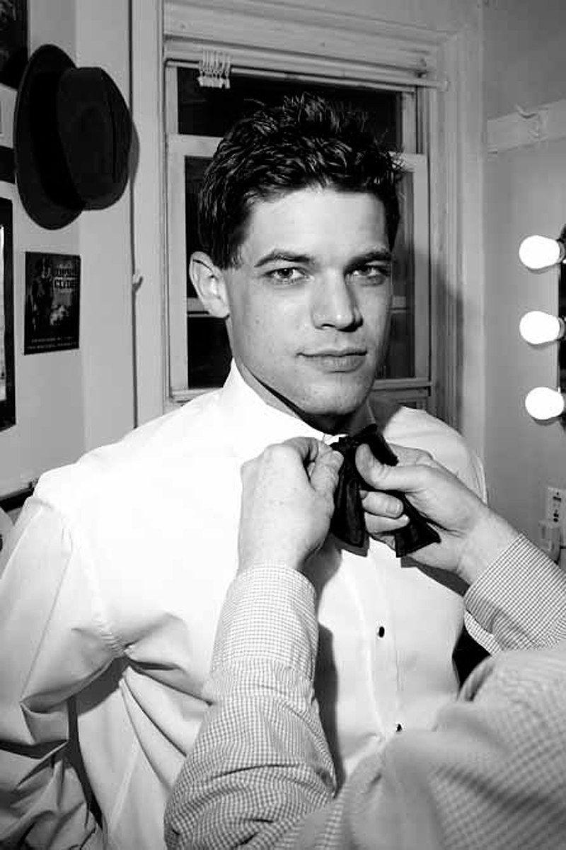 800x1200 Jeremy Jordan Wallpaper