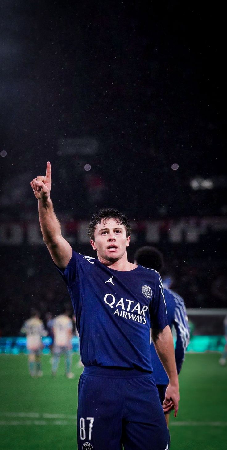 736x1455 NEVES