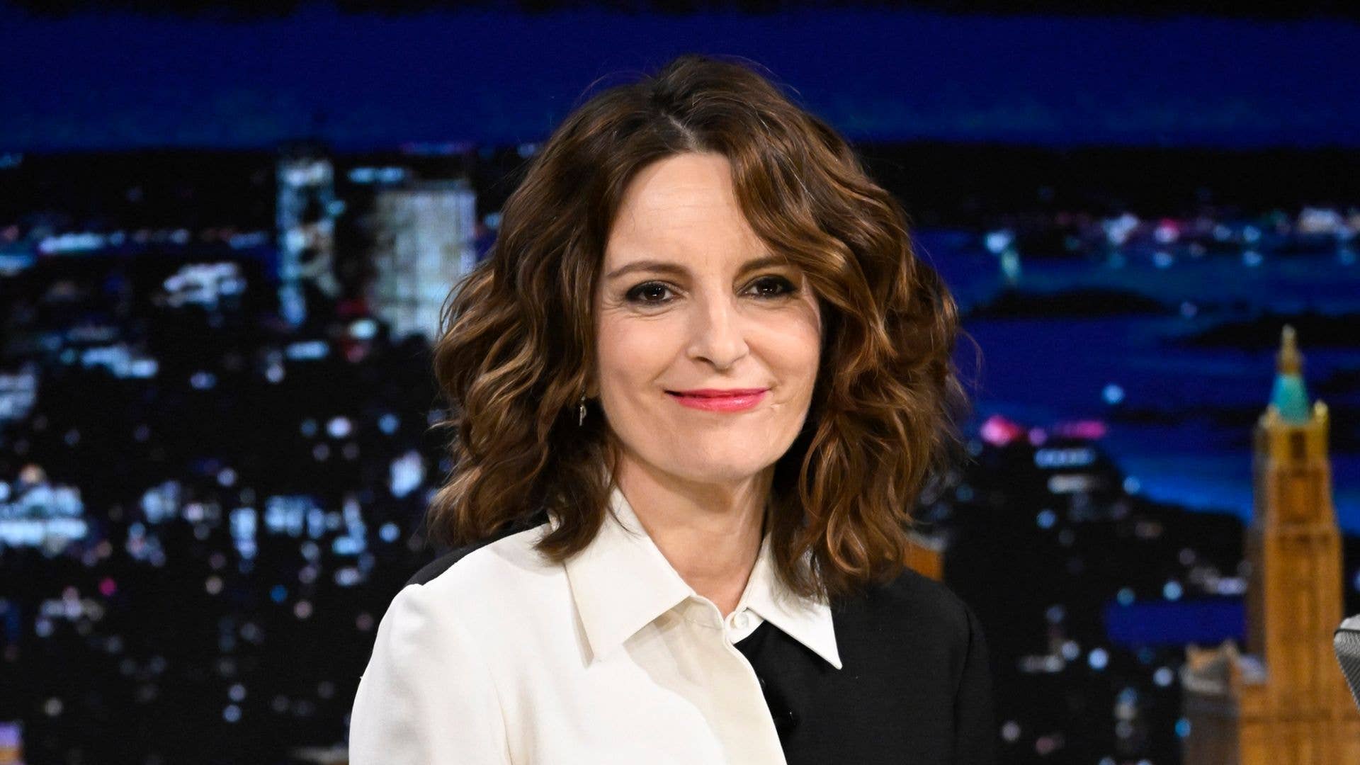 1920x1080 All about Tina Fey's famous husband and family as she reveals her daughters helped with new Mean Girls movie. HELLO!