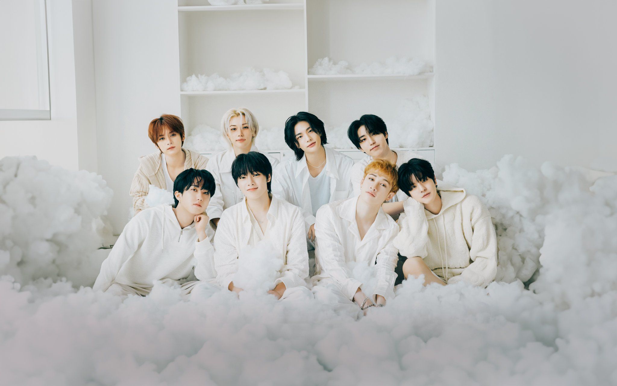 2048x1280 Stray Kids 2025 Wallpaper