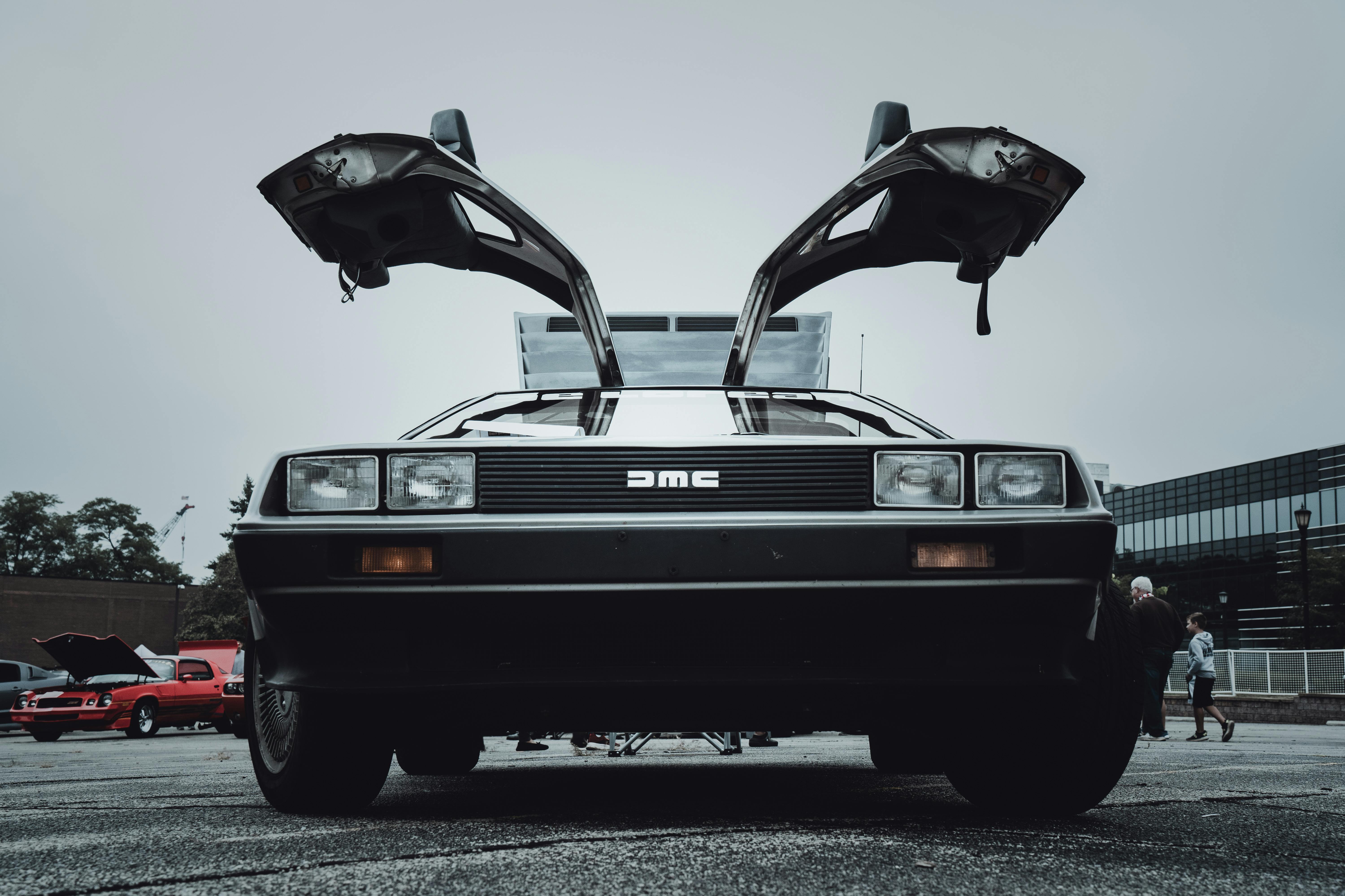6000x4000 Classic DeLorean Car with Iconic Gullwing Doors · Free