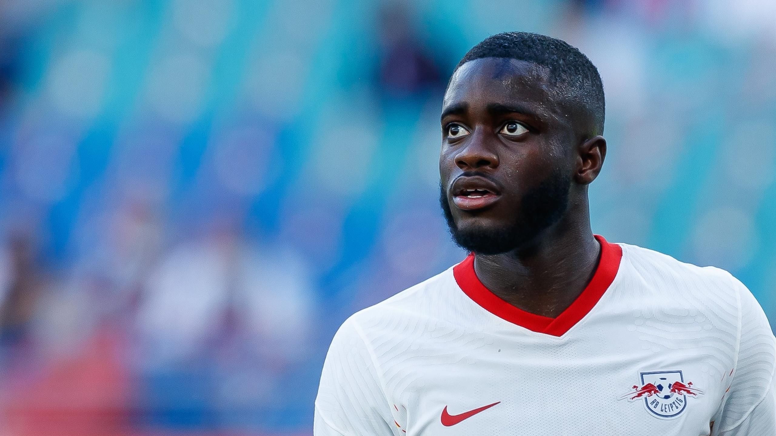 2560x1440 Dayot Upamecano Wallpaper
