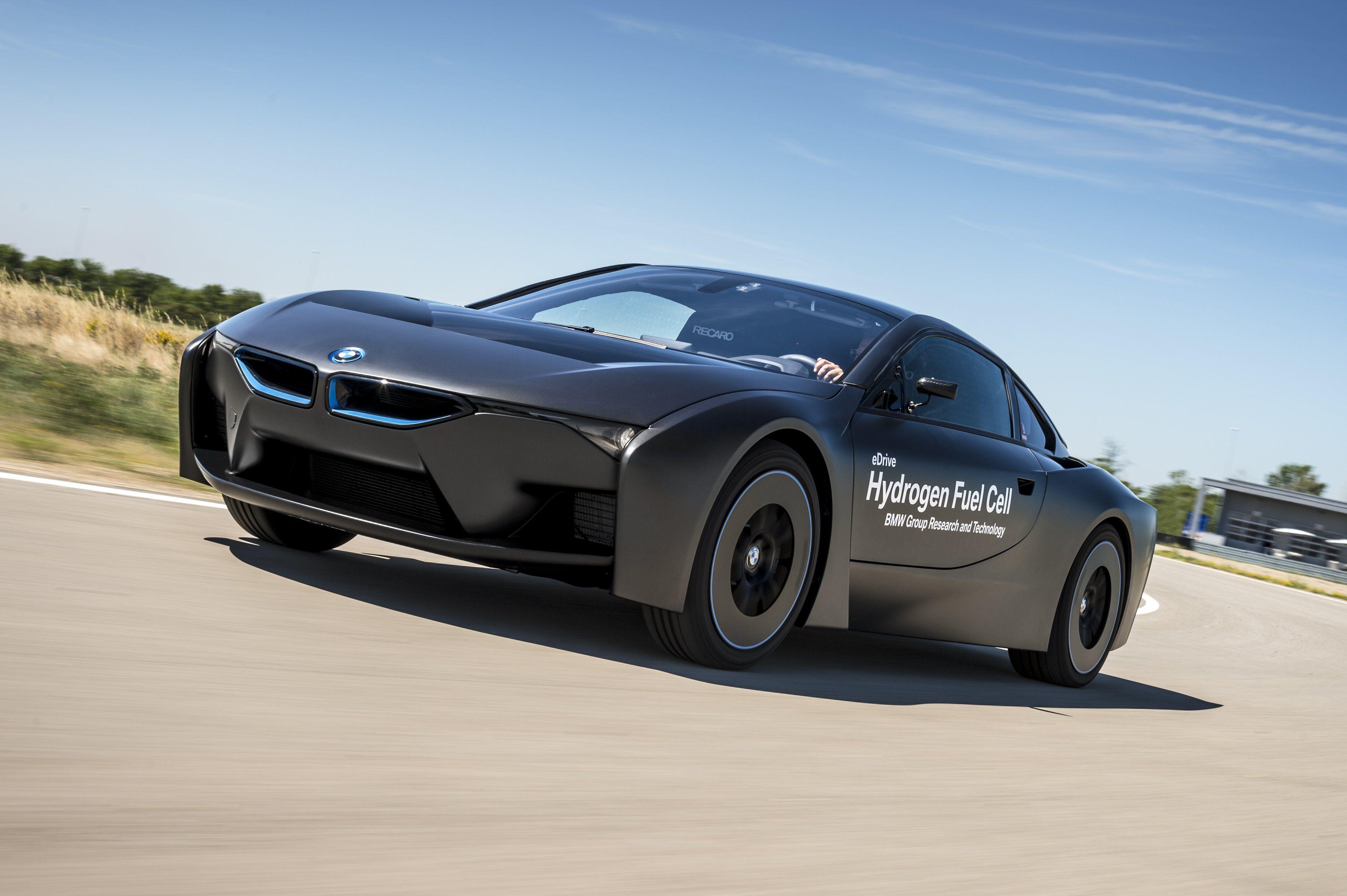 3800x2529 BMW I 8 Hydrogen Fuel Cell EDrive Prototype Supercar